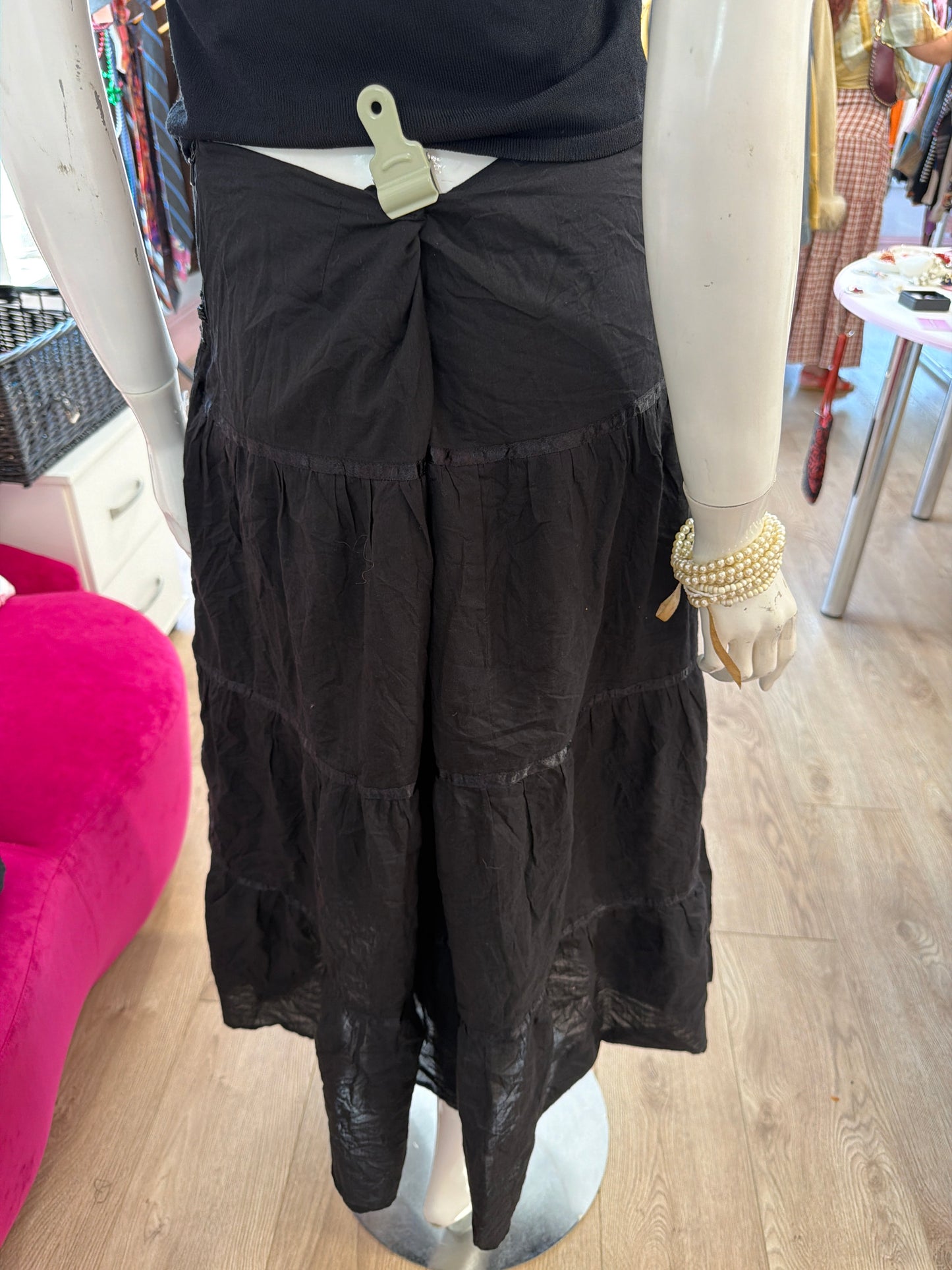 525 Black maxi skirt