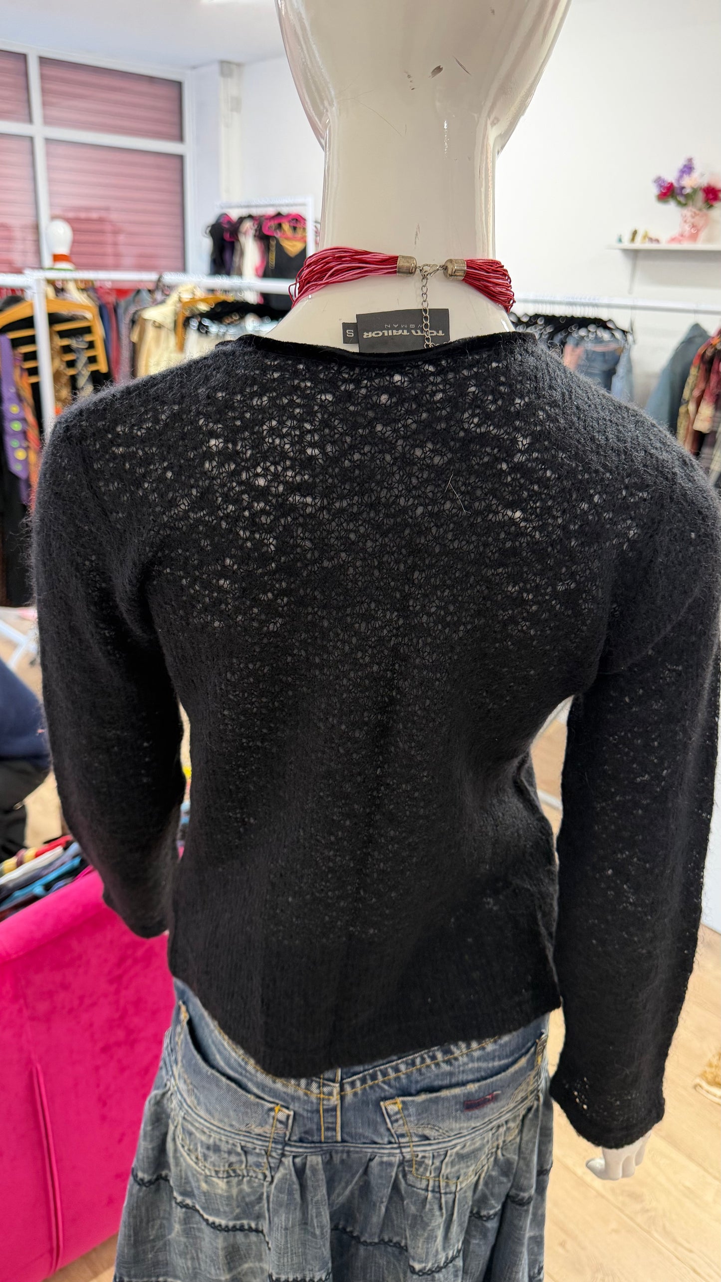 85 black tie cardy