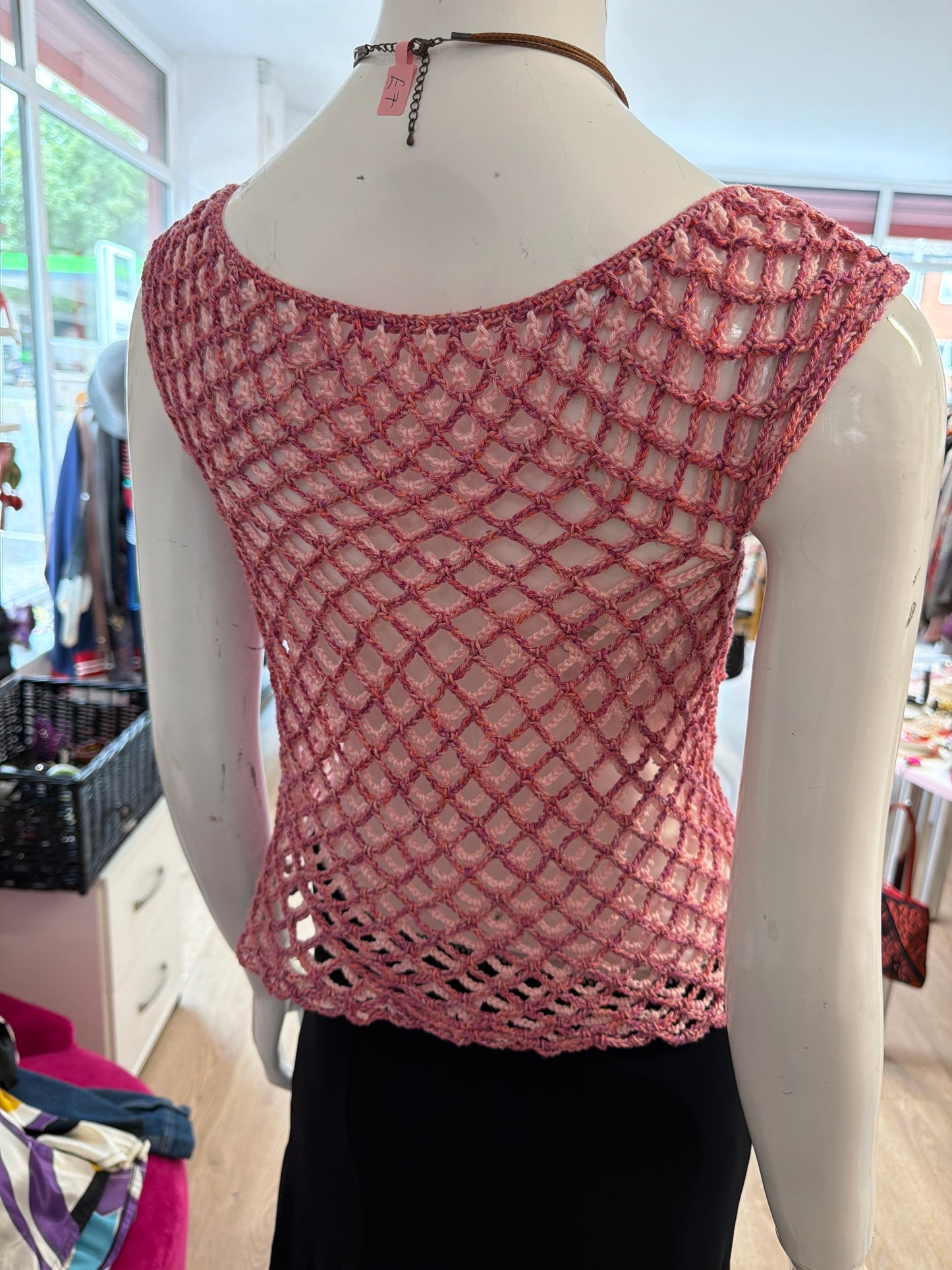 457 Pink crochet top