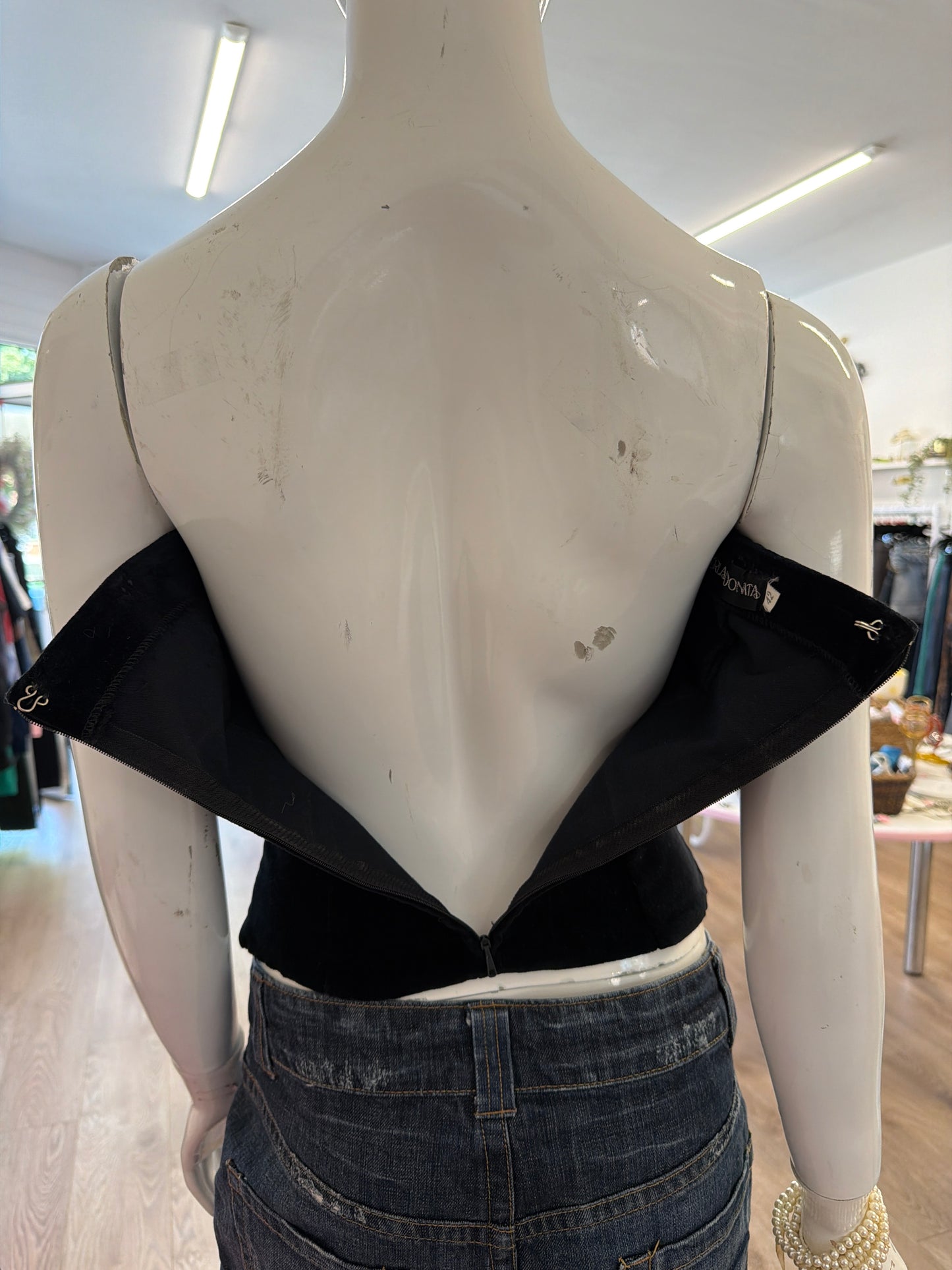 541 Black velvet boob tube top