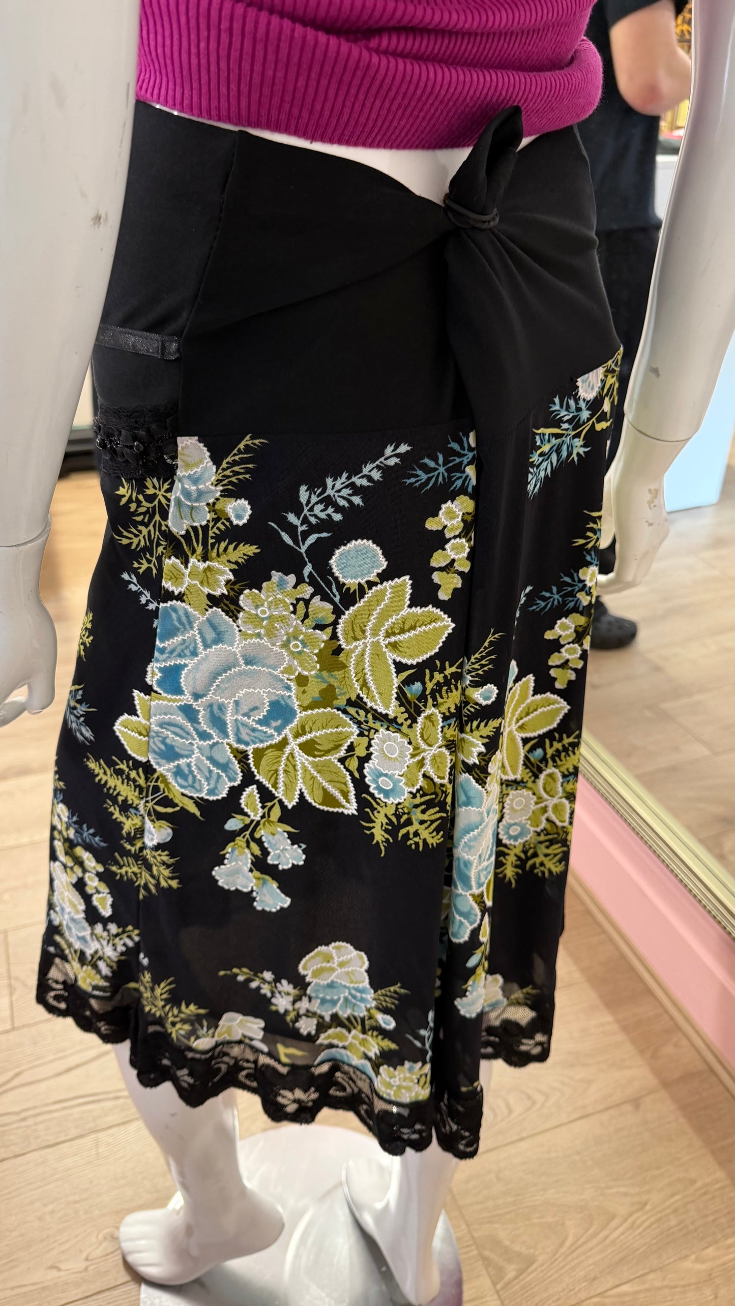 169 Black floral skirt