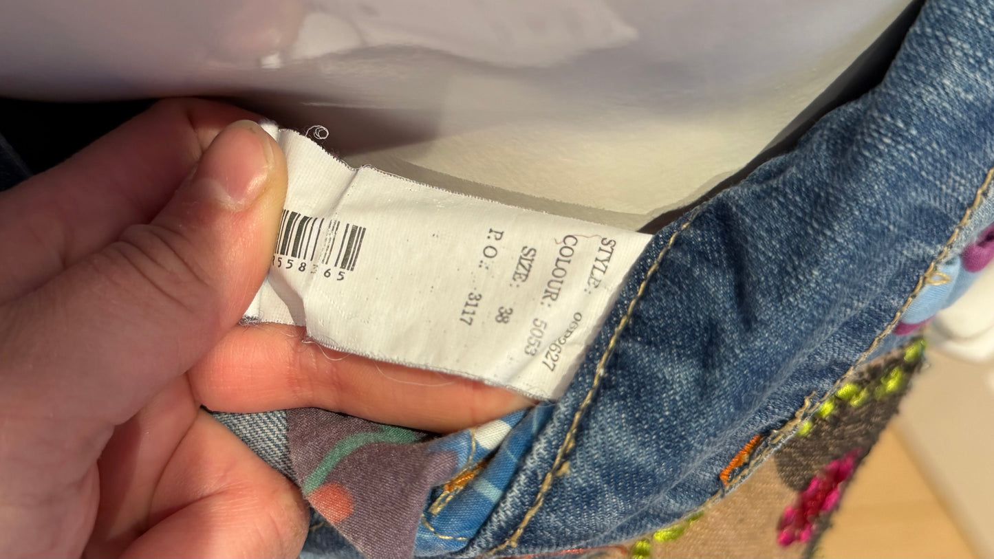 14 Desigual jeans