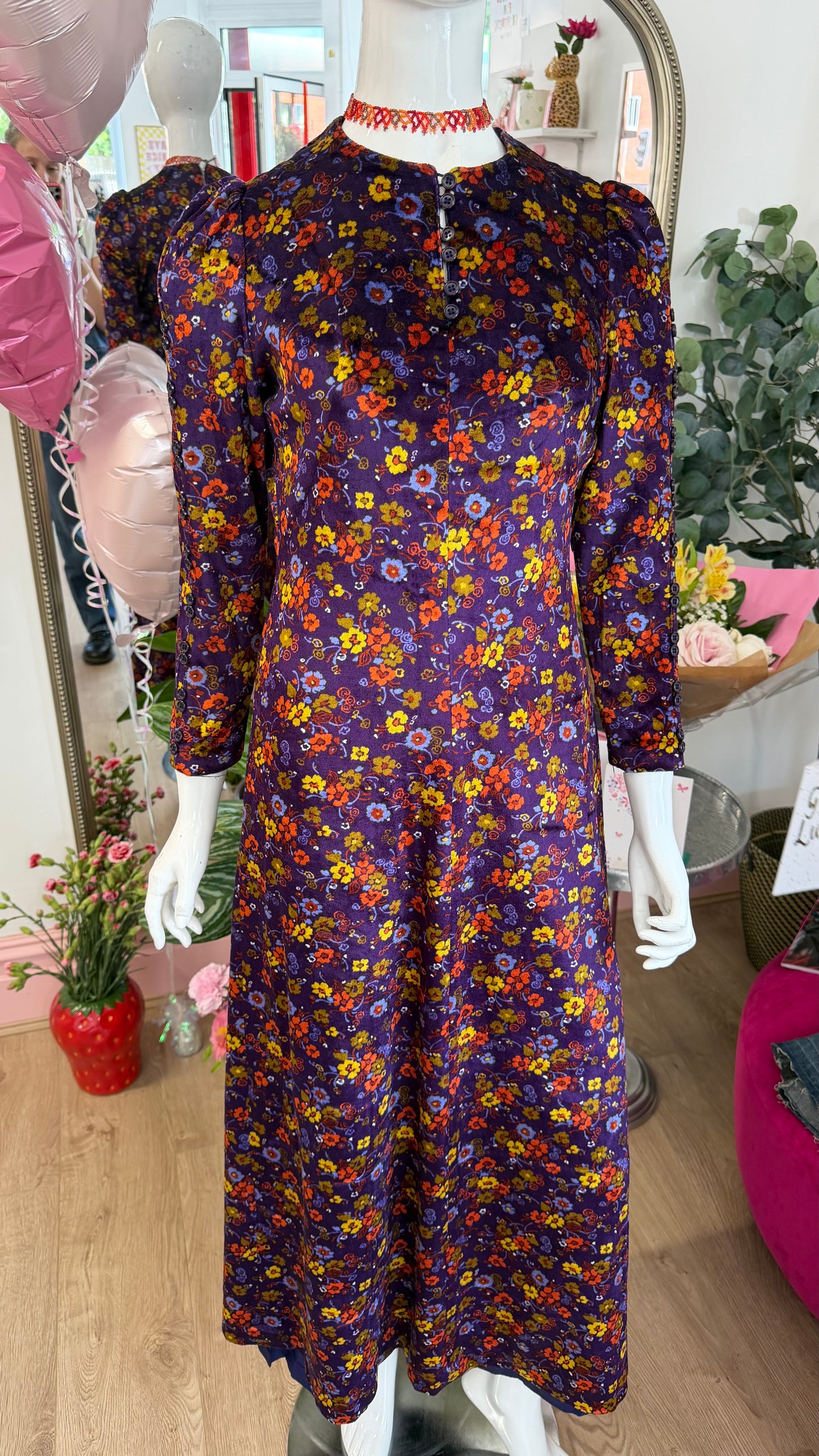 327 1970s purple floral long dress