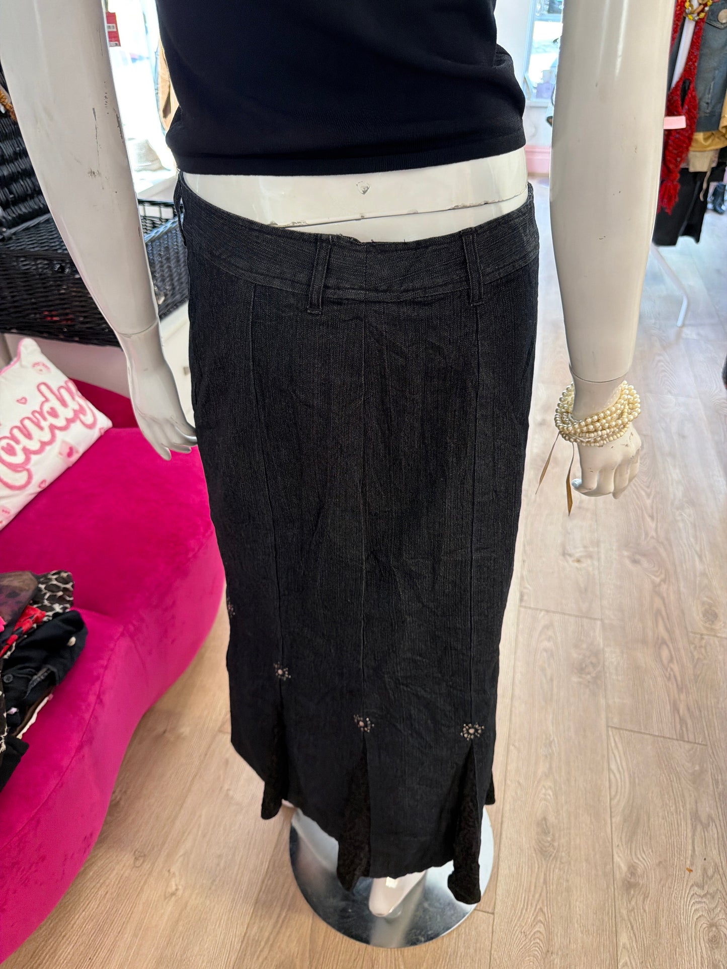 526 Black stretchy denim maxi skirt