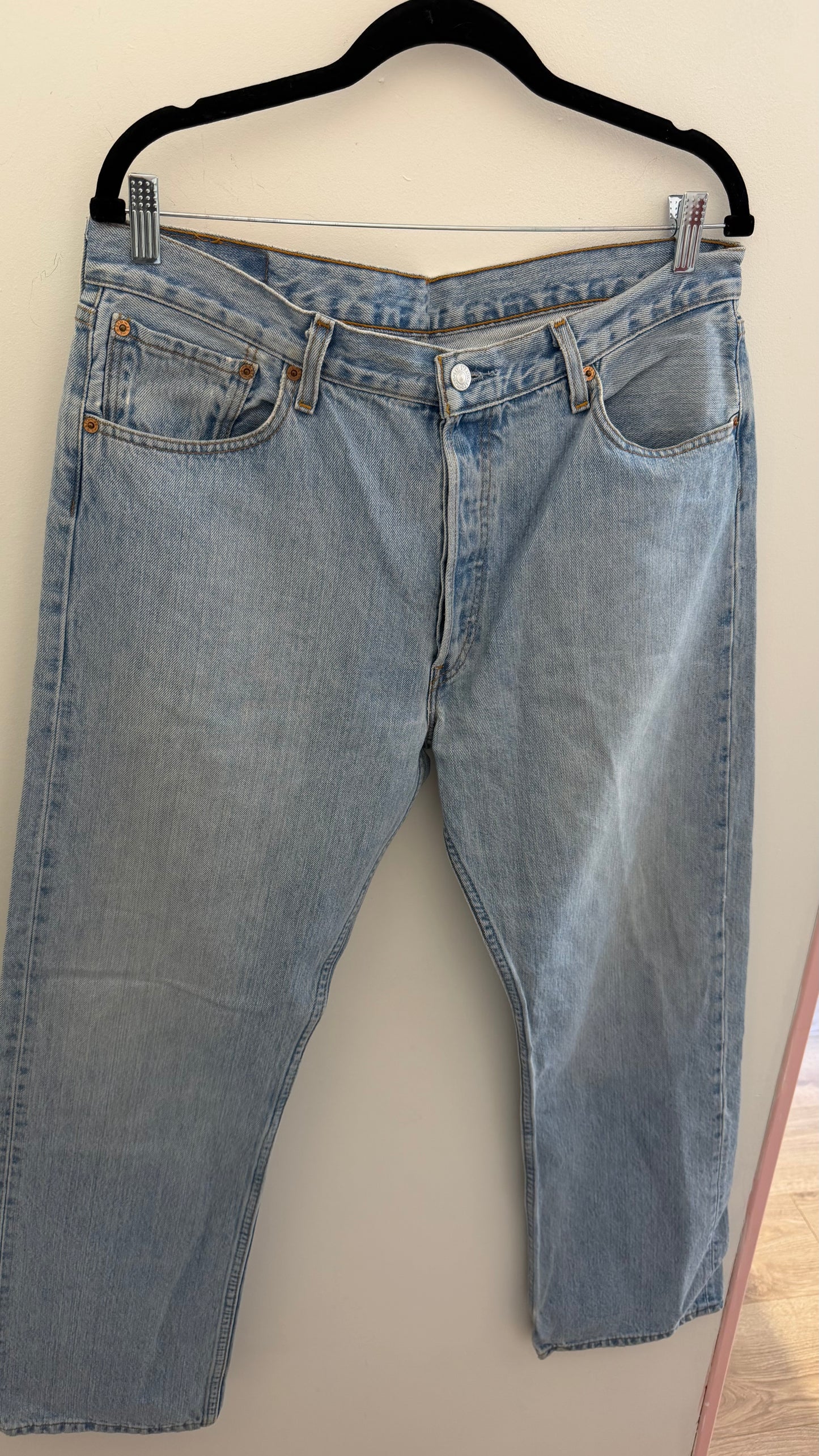 365 Levi’s 501 jeans W36” L32”
