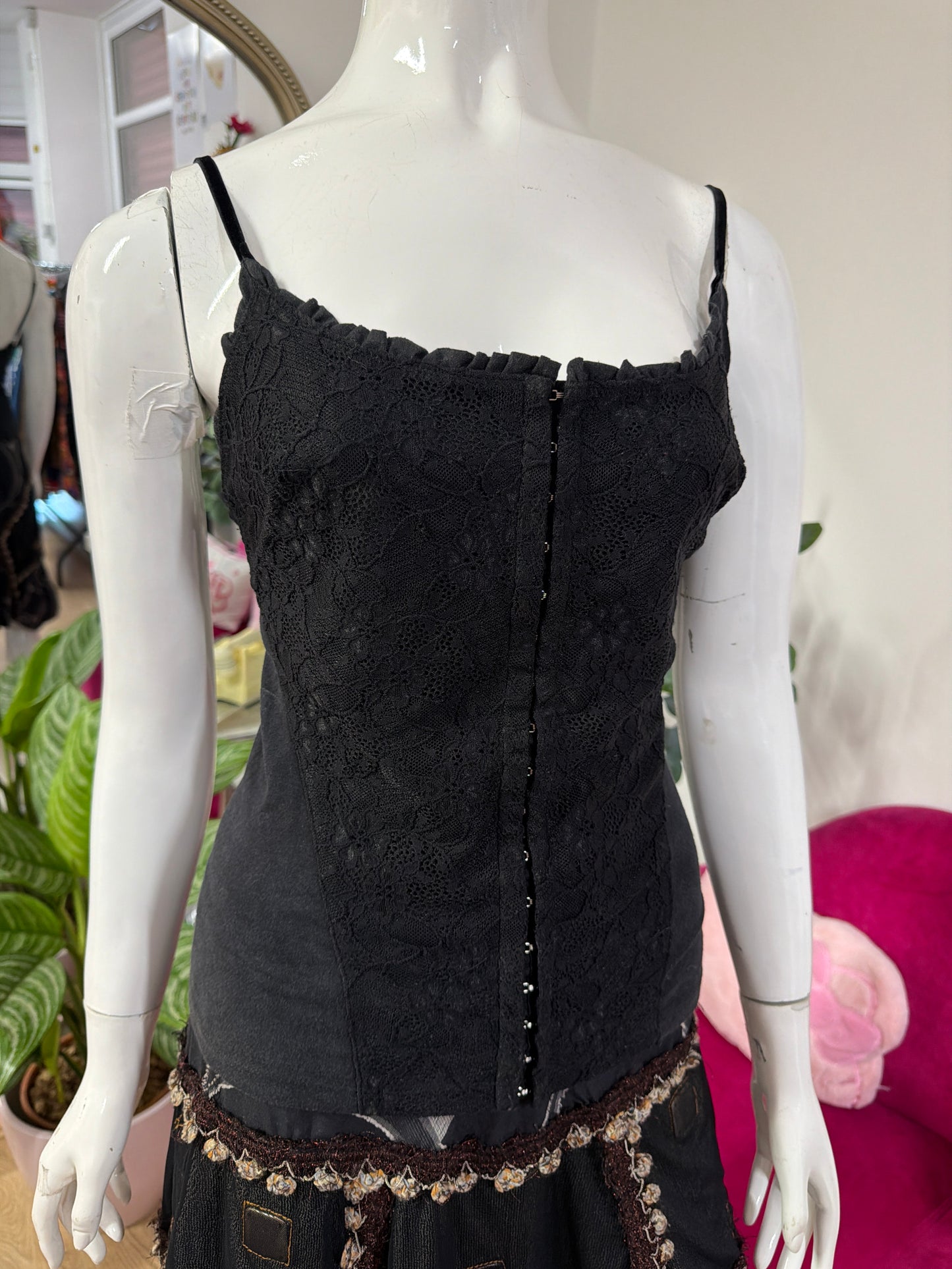 426 Black Sisley cami top