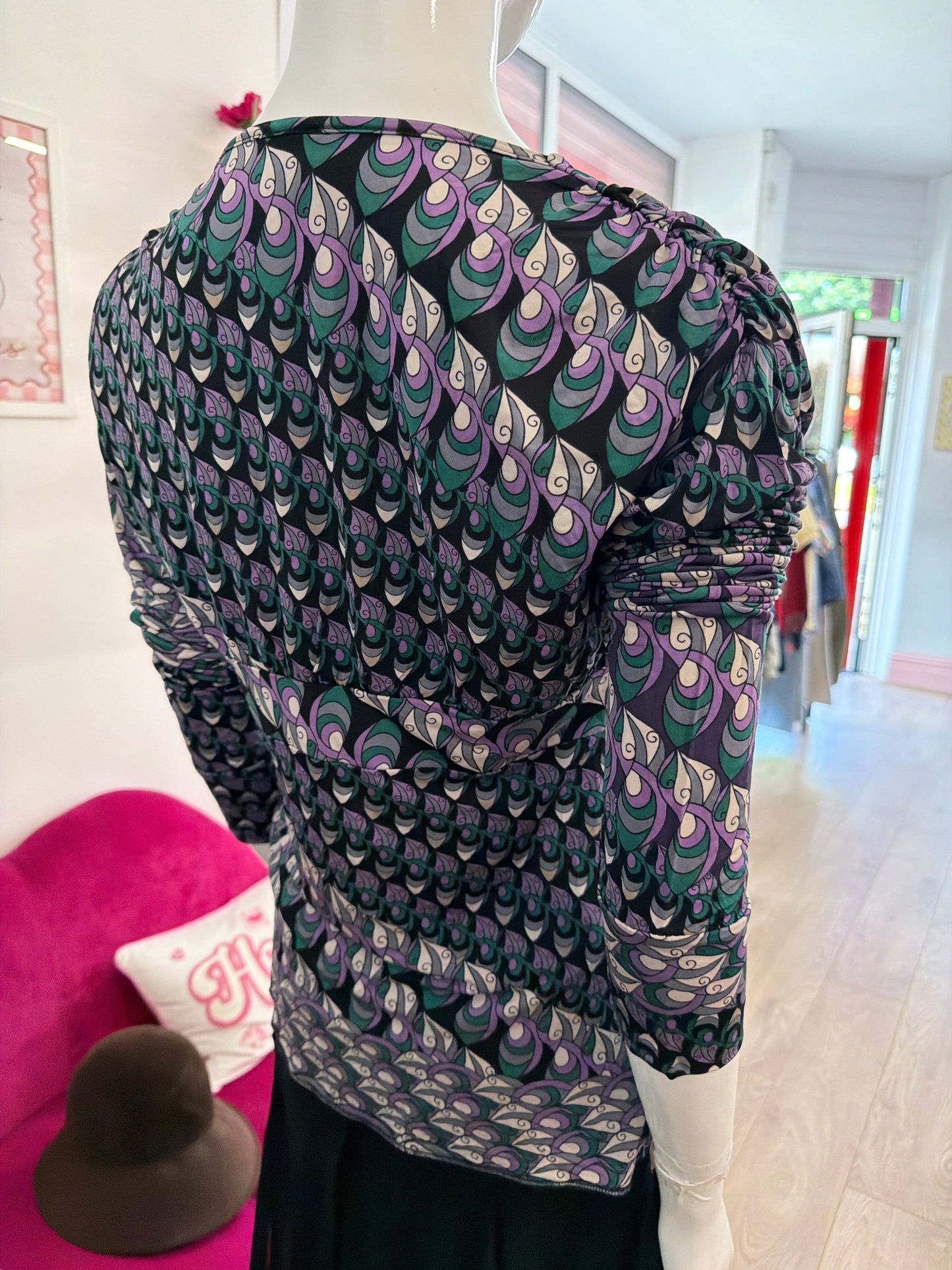 401 abstract print top