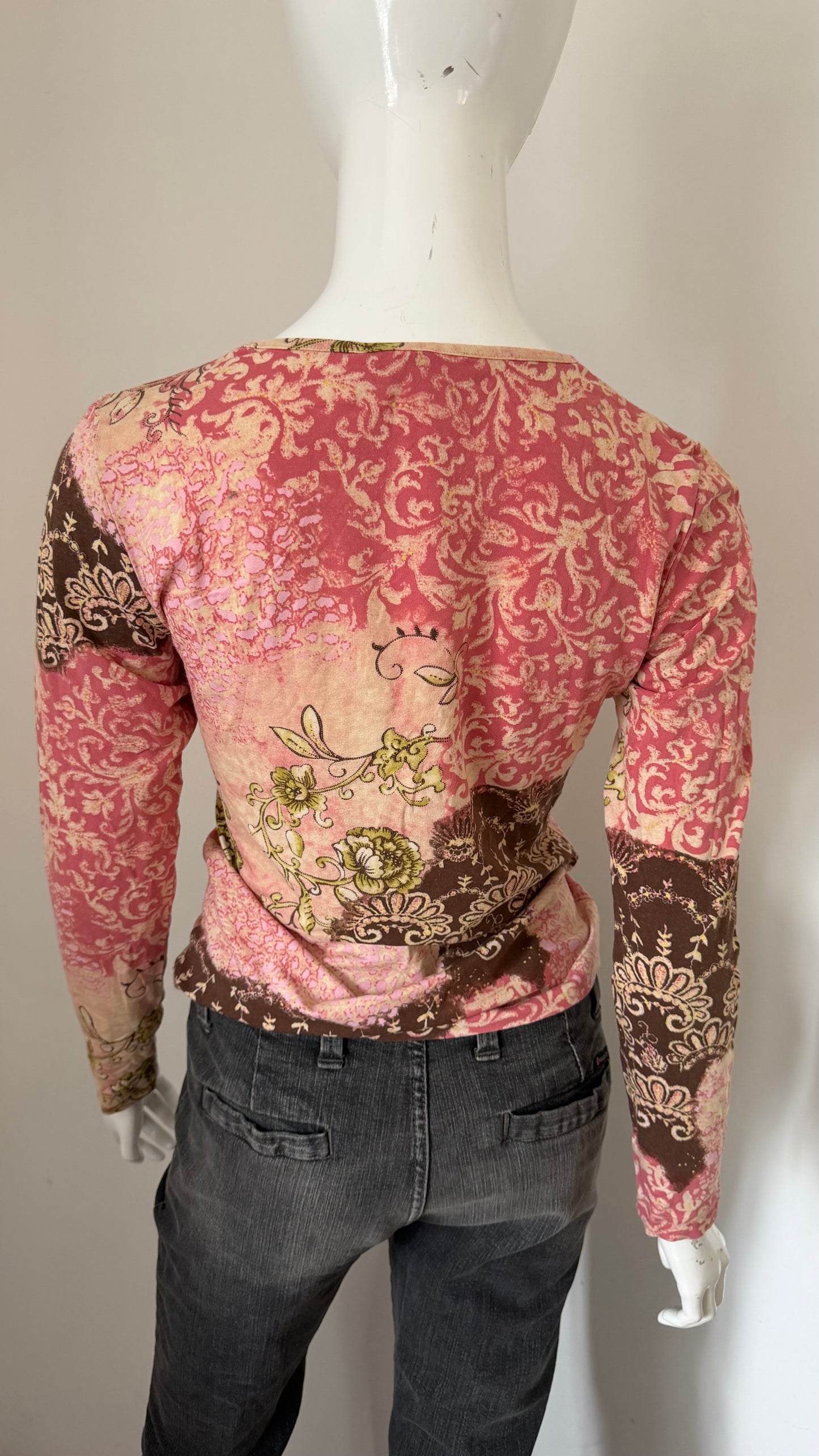 26 Pink patterned top