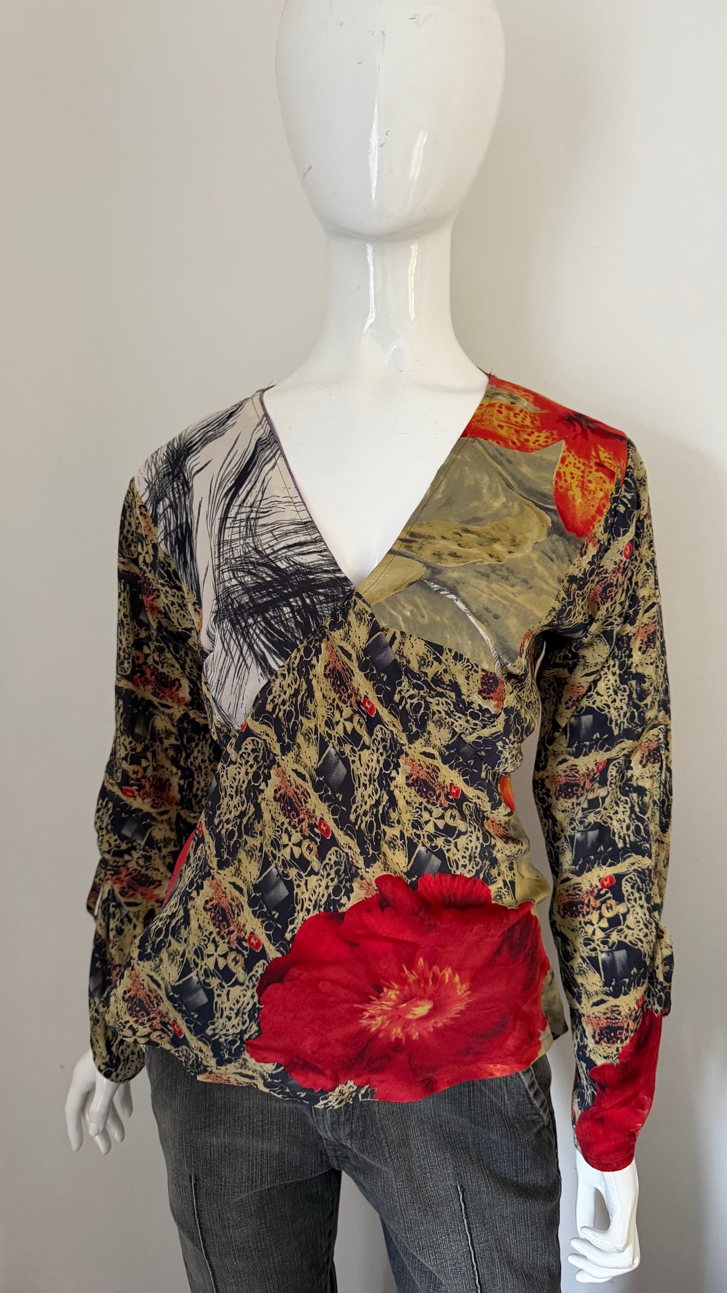 31 Long sleeve floral top