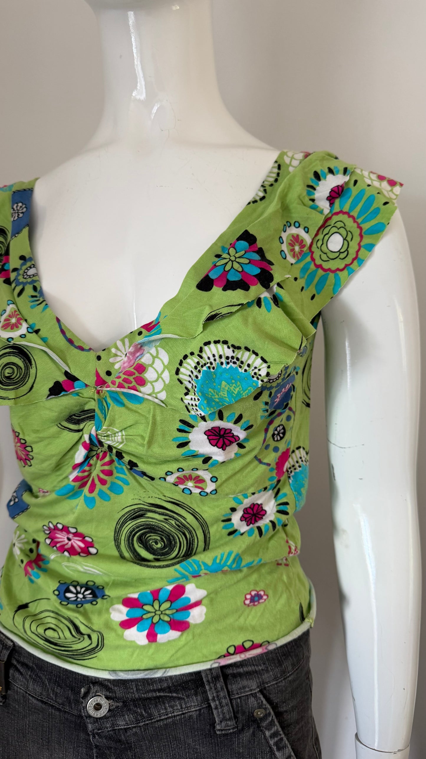 28 Green top