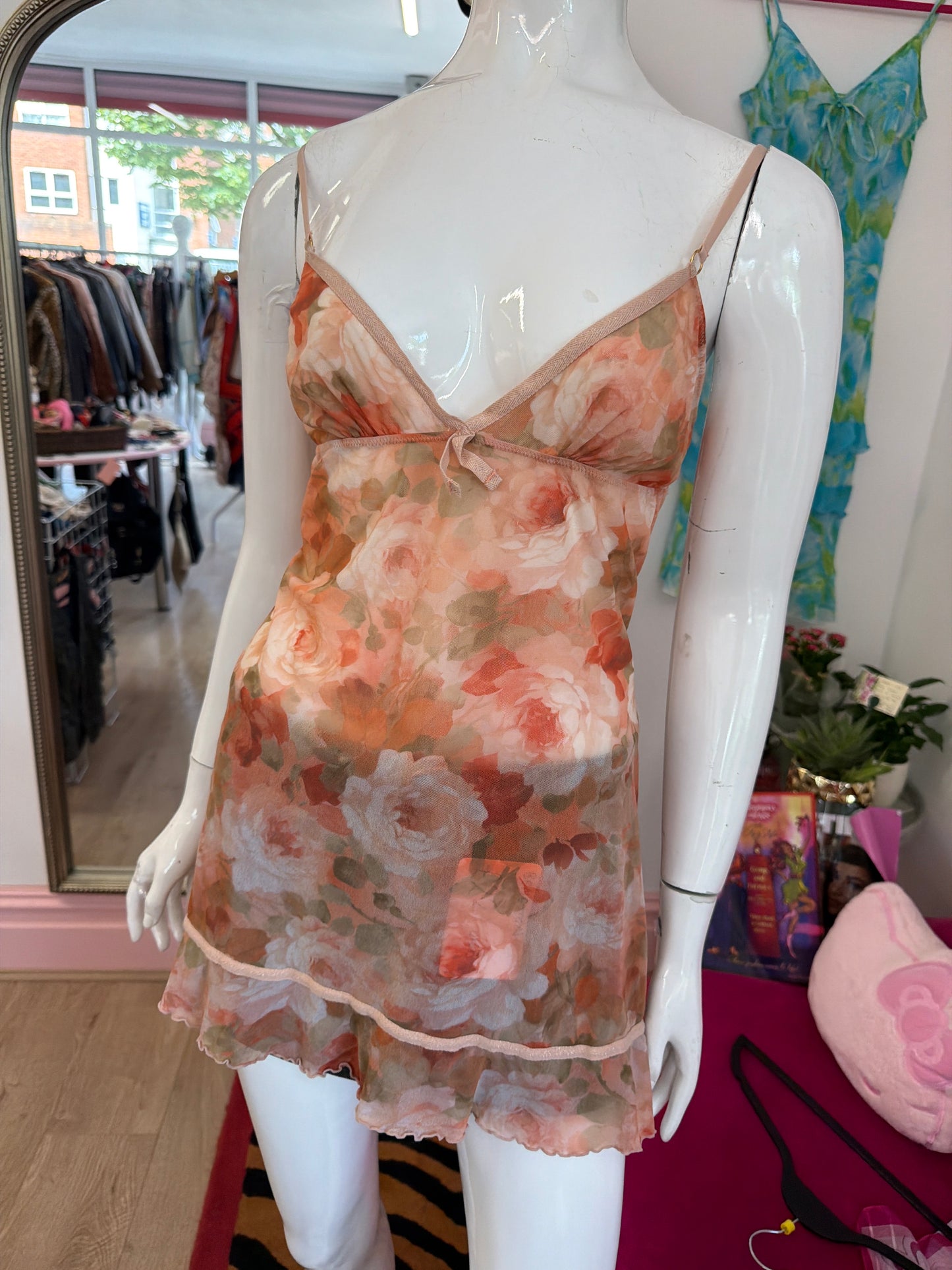 649 Mesh floral cami top size Medium