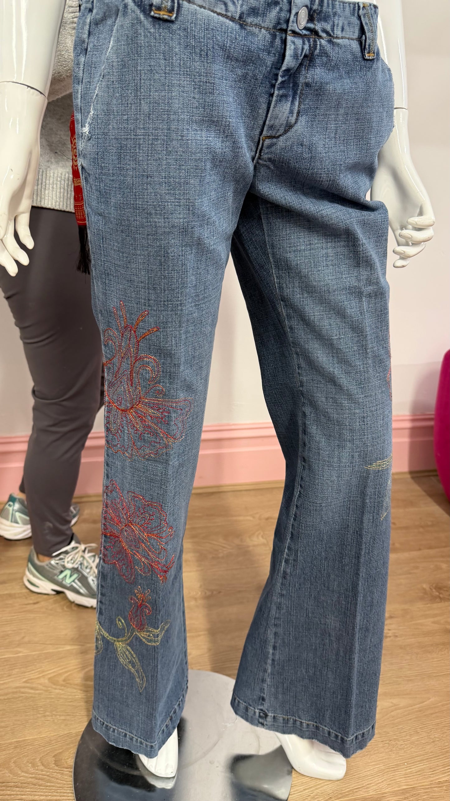 166 denim jeans flower detail