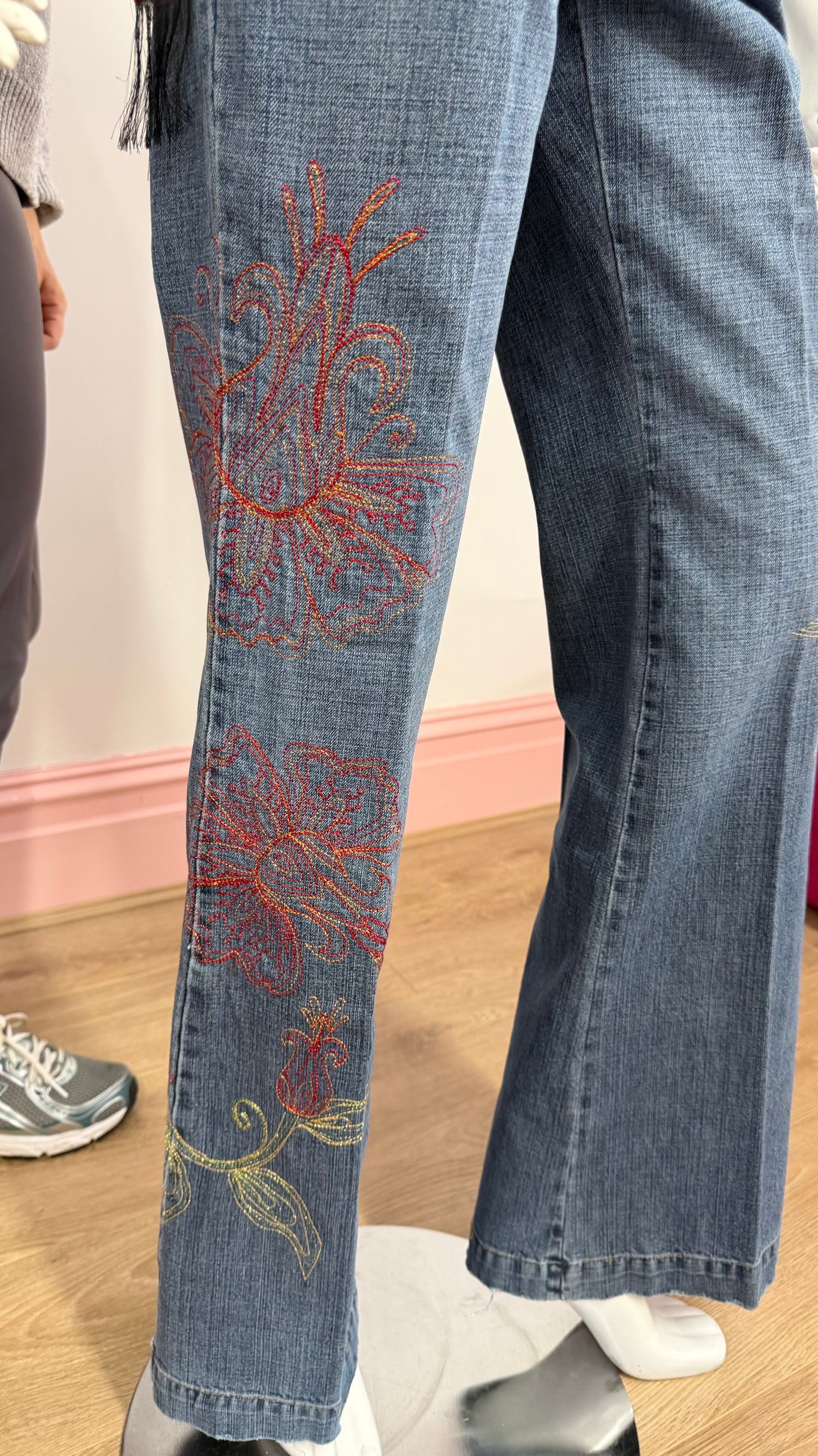 166 denim jeans flower detail