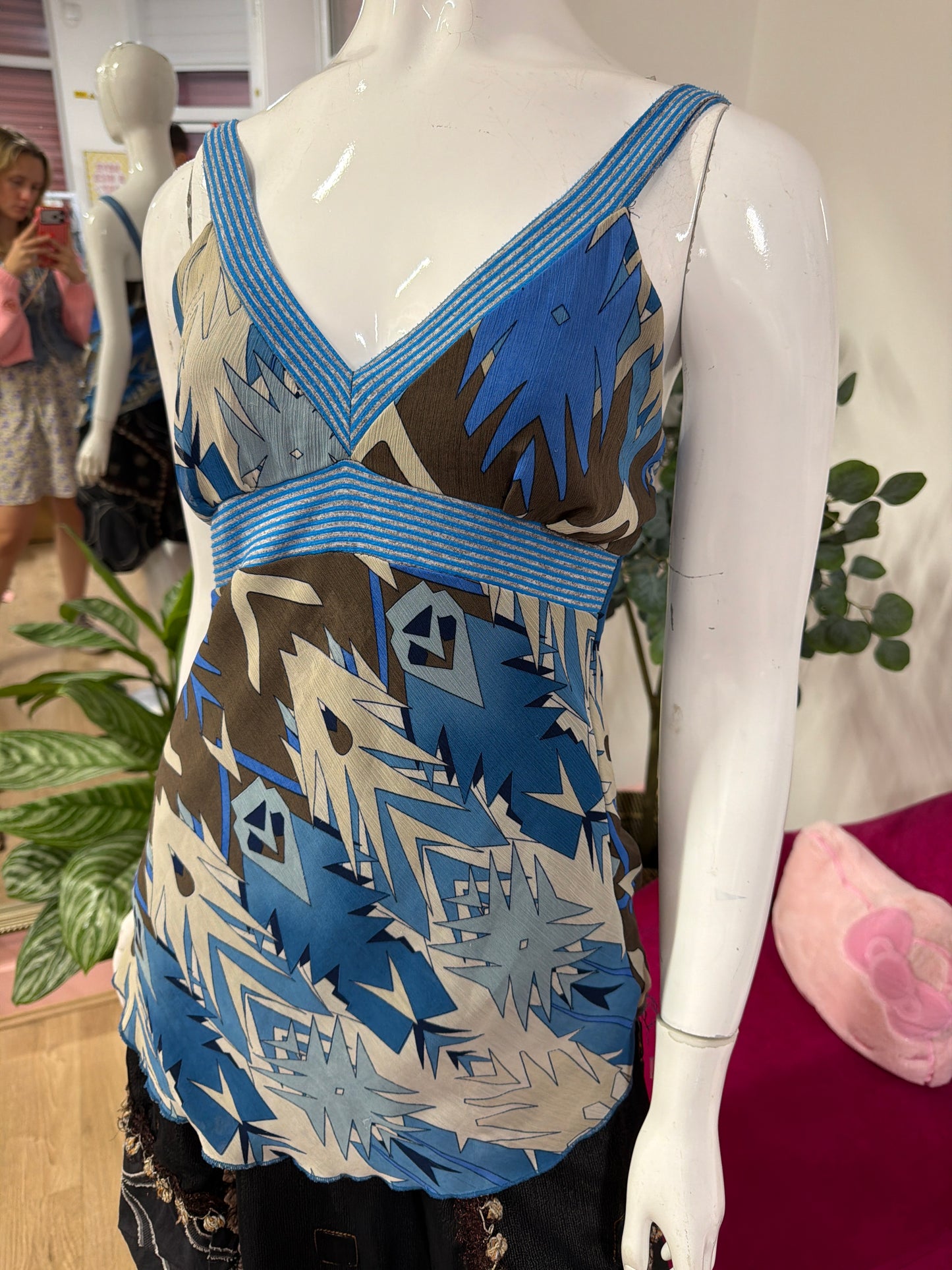 421 abstract cami top