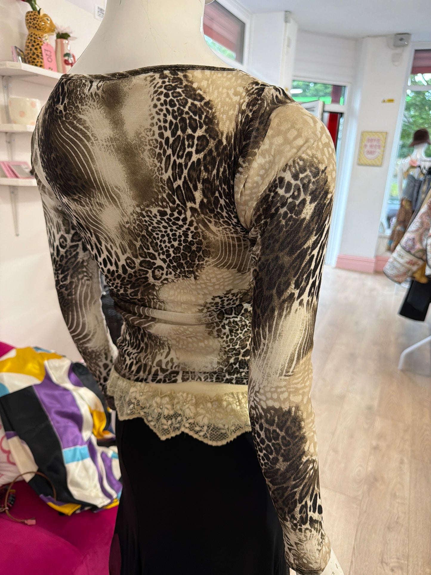 475 Leopard mesh top