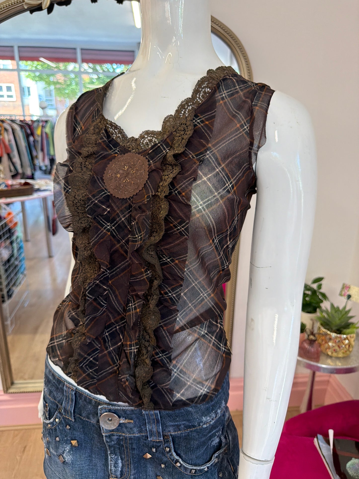 537 Brown frill top