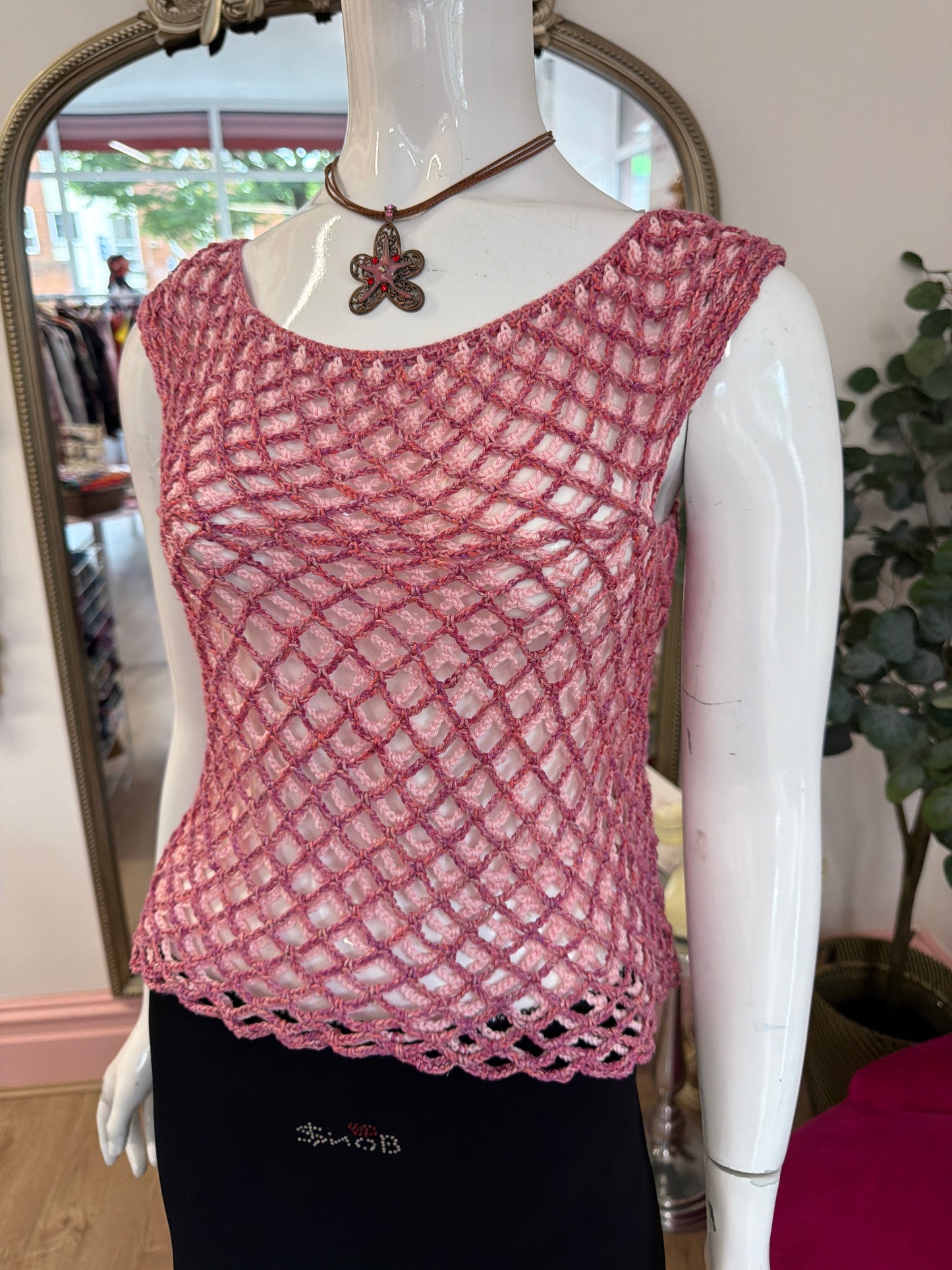 457 Pink crochet top