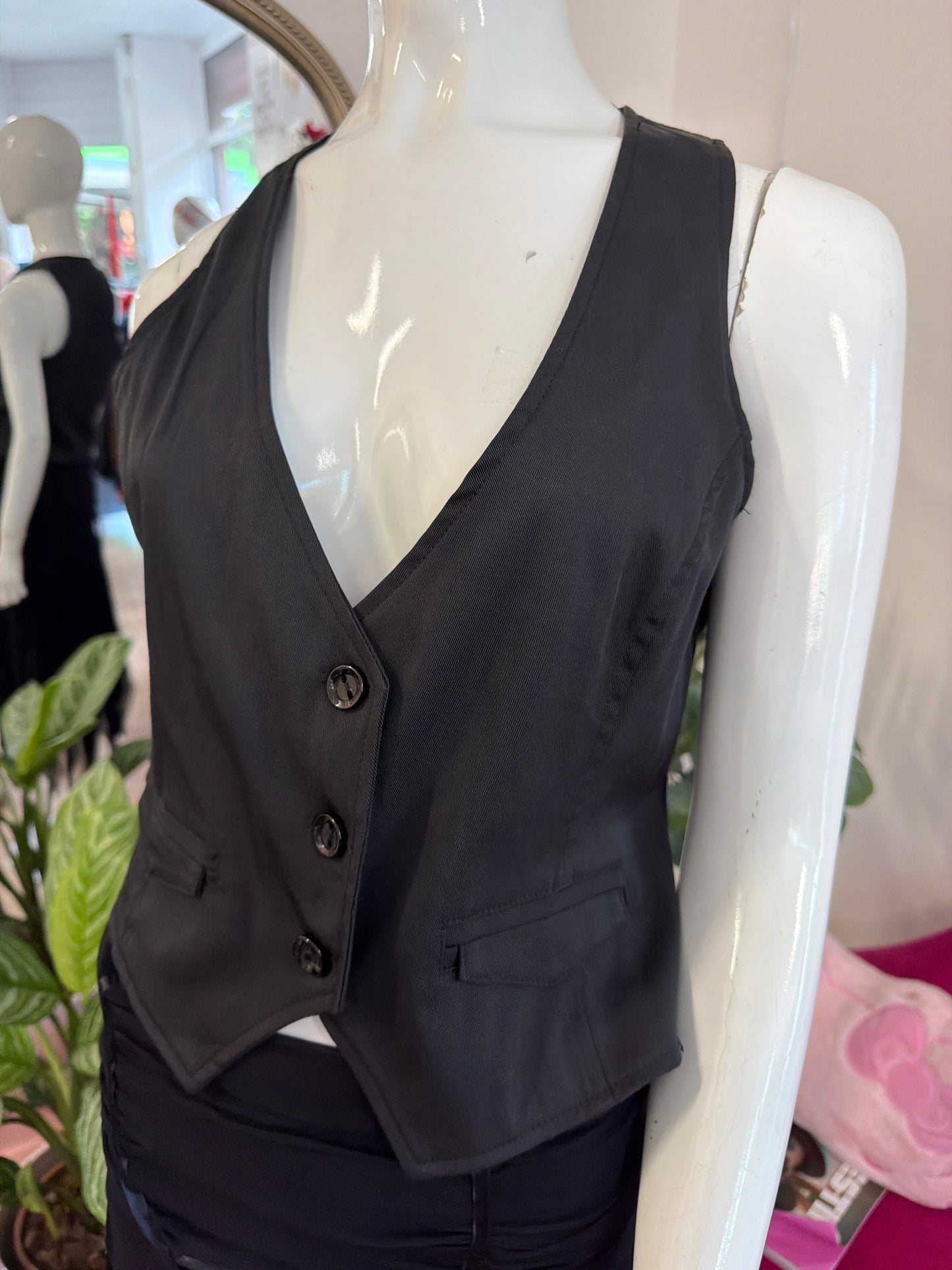 390 Black waistcoat
