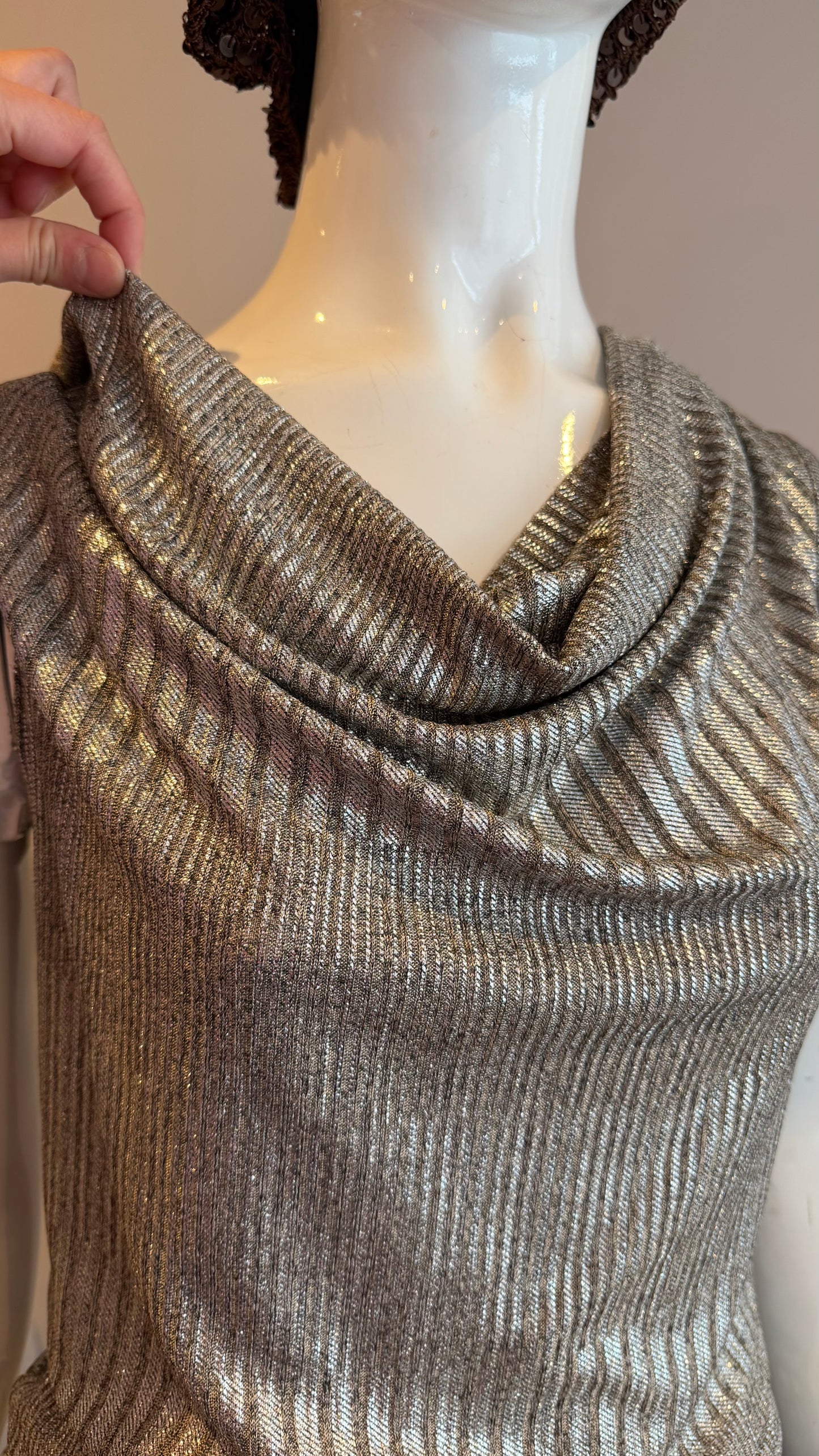 11 Silver ribbed top