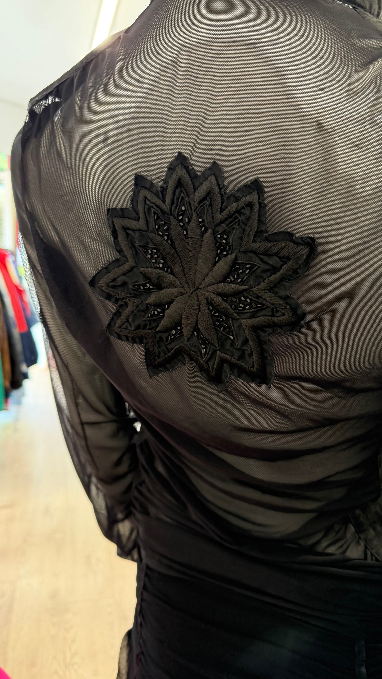 389 Mesh shirt with detailing on back