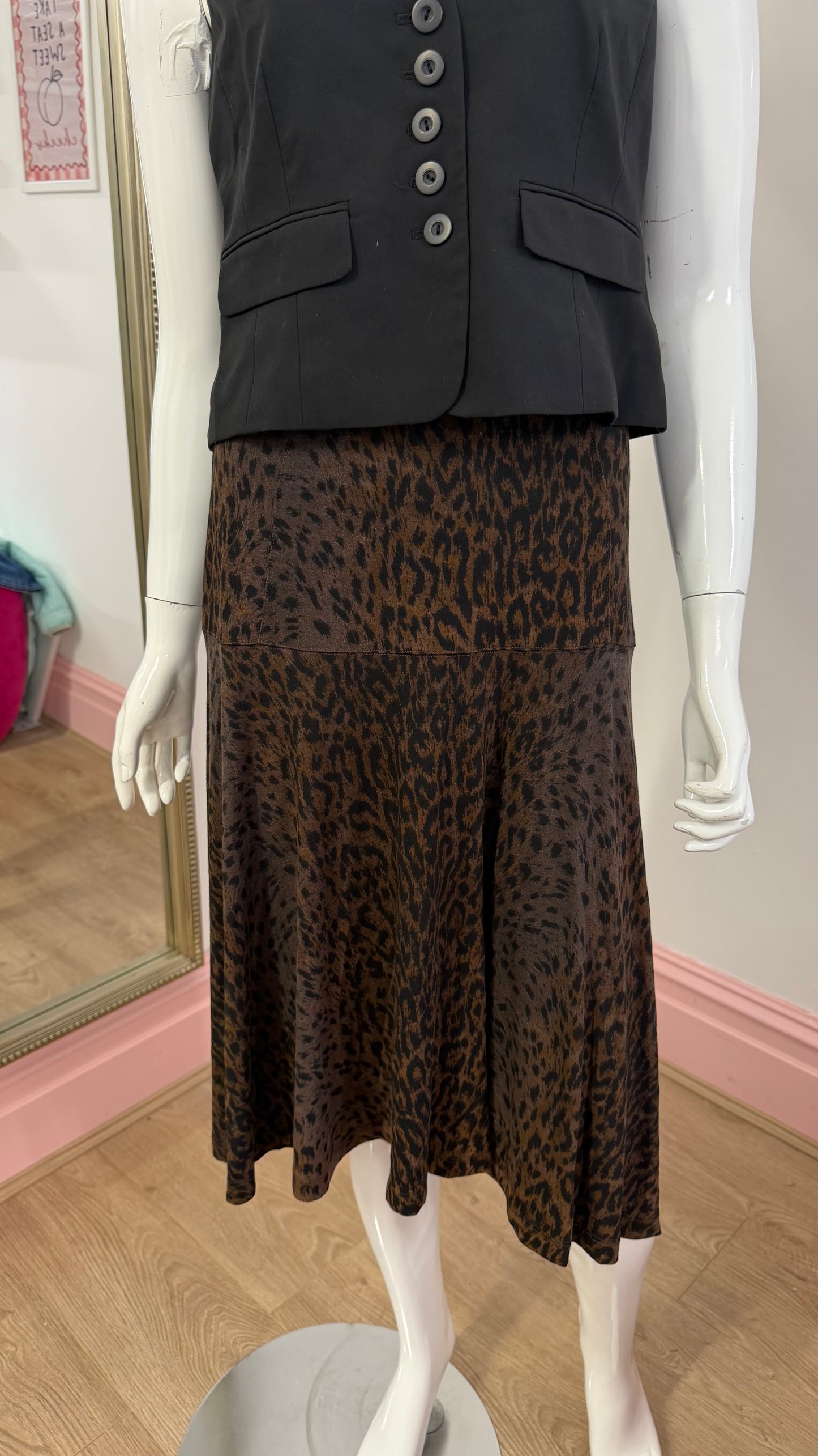 207 leopard print skirt