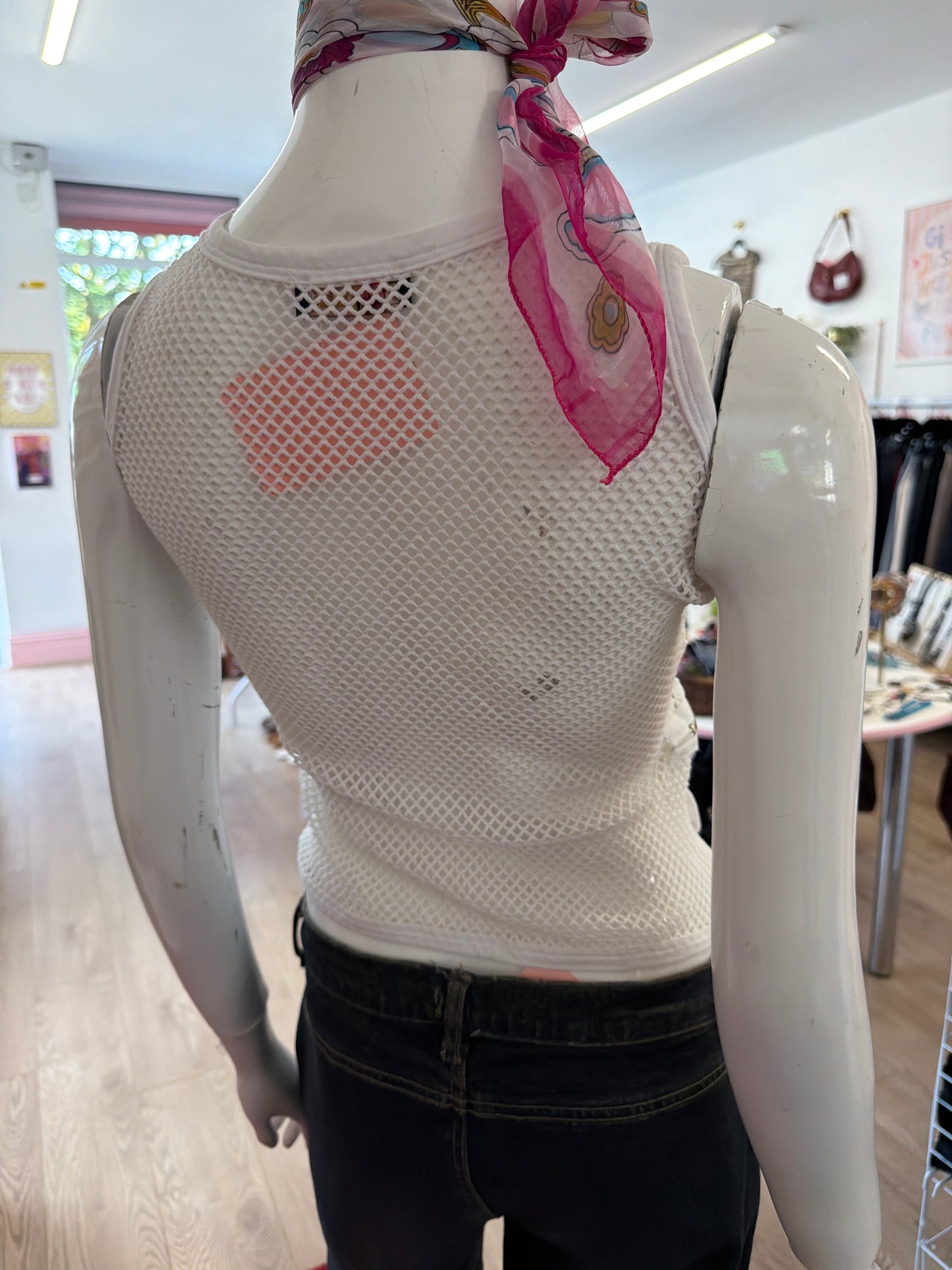 656 White knit top Size Medium