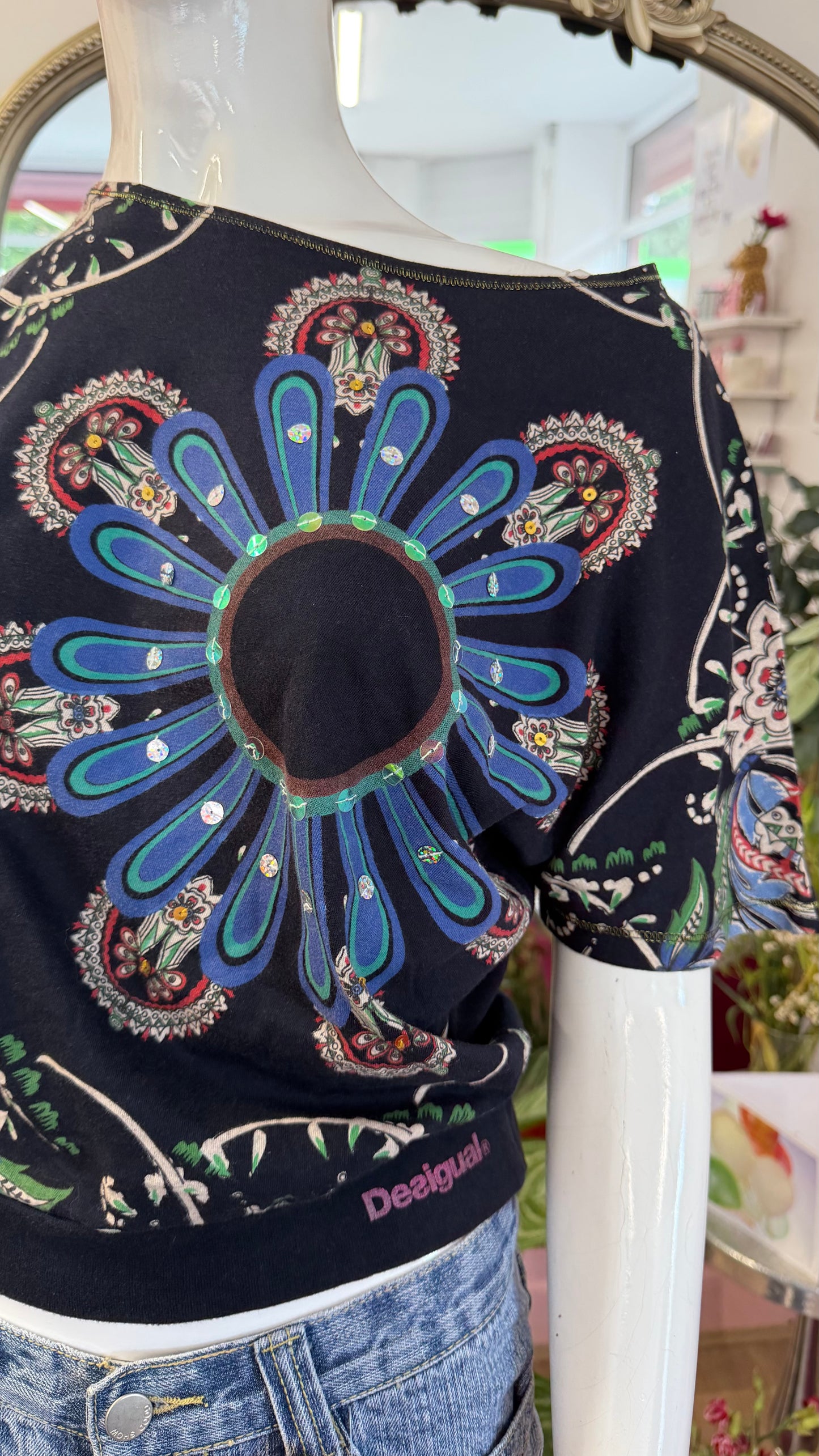 351 Desigual detailed top