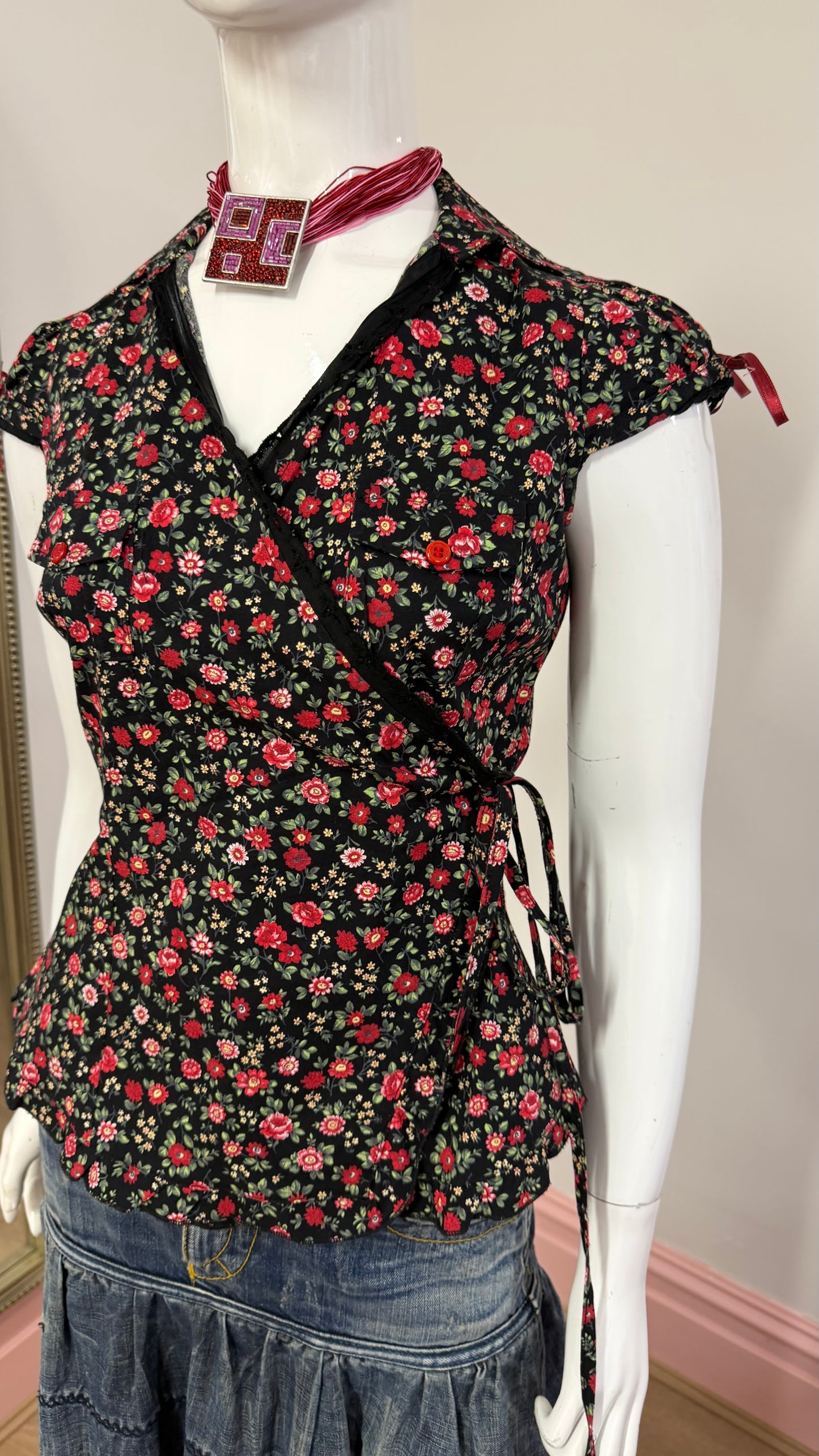 96 Floral wrap top