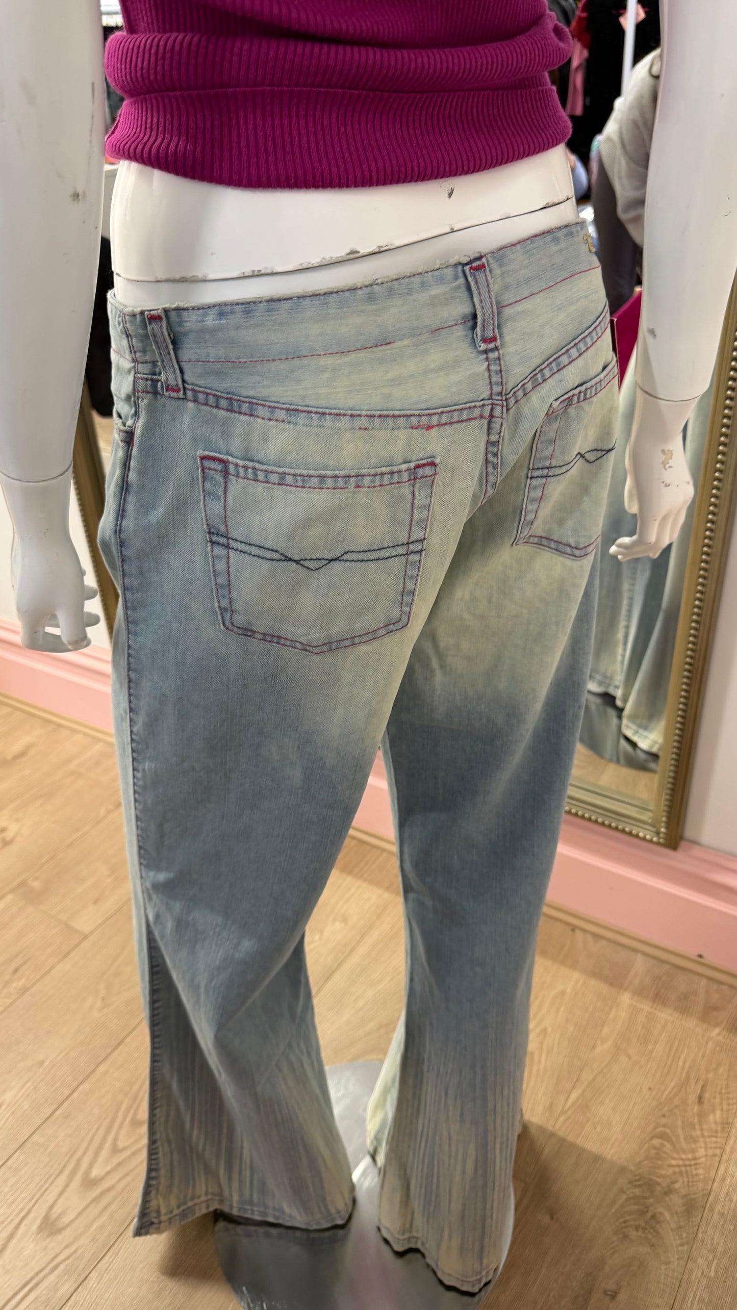 185 light wash flared jeans