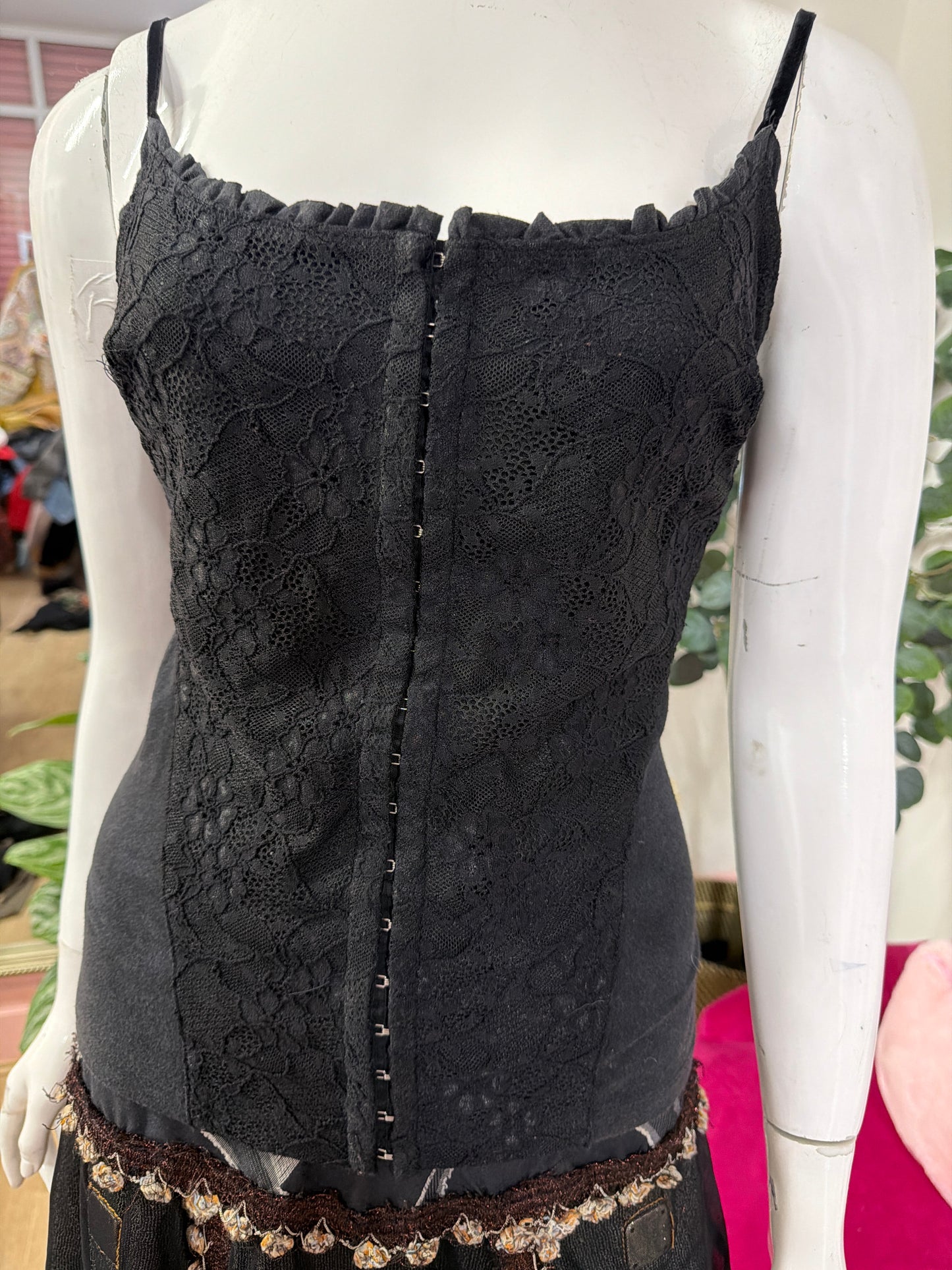 426 Black Sisley cami top