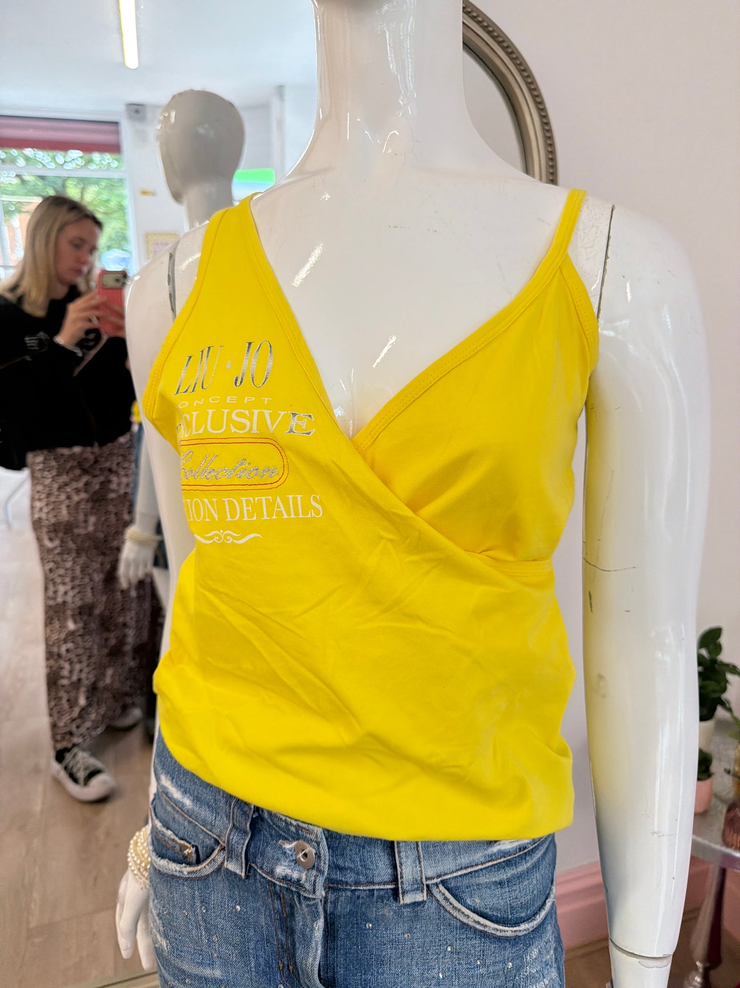 524 Liu Jo yellow top
