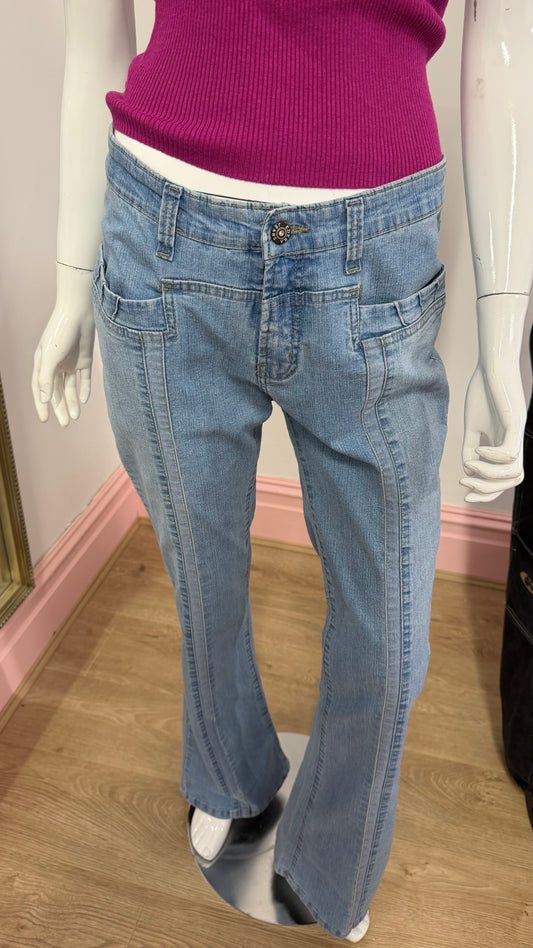 163 Light blue jeans