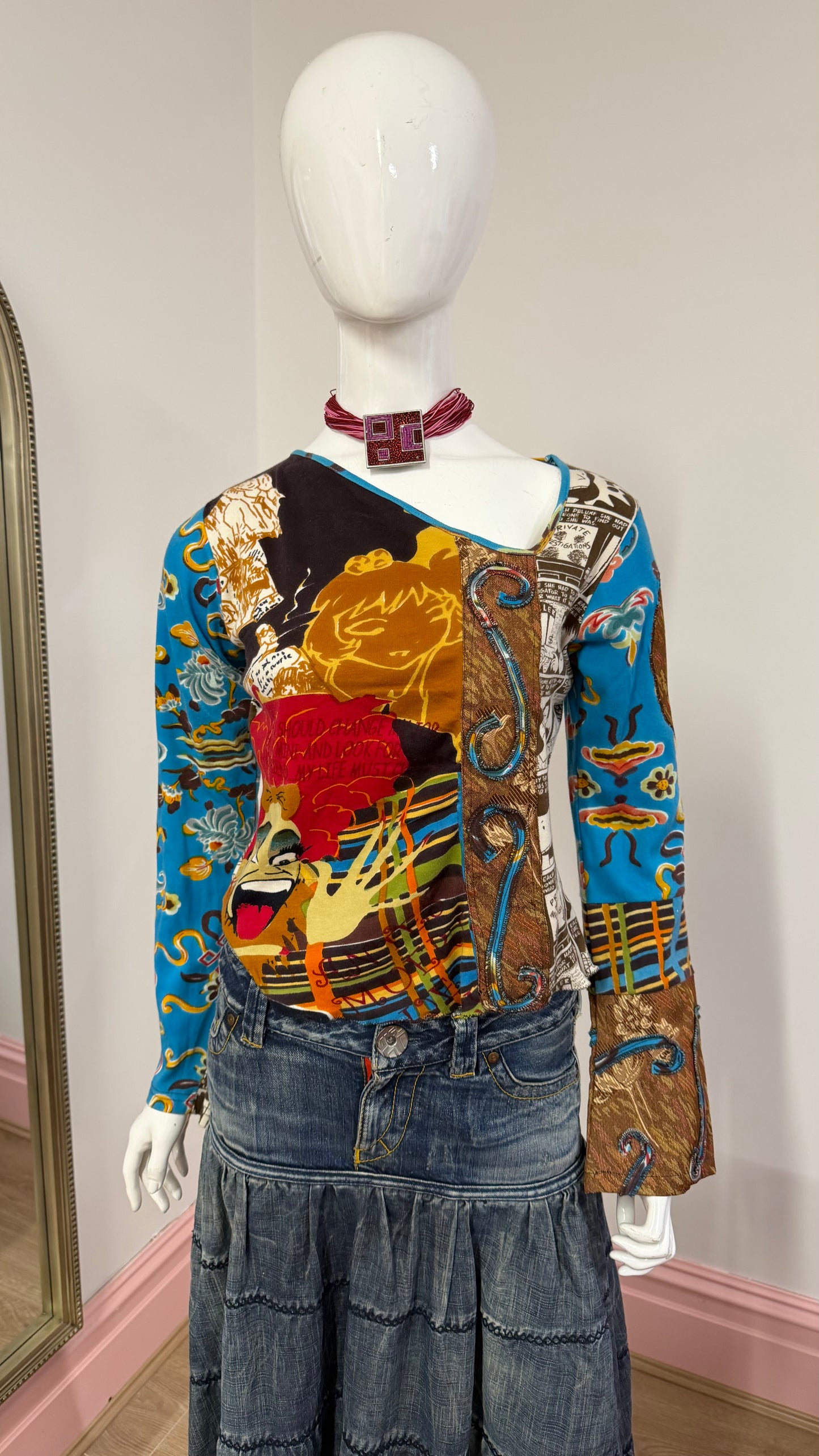 93 Graphic top