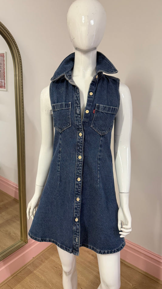 214 Levi’s denim dress