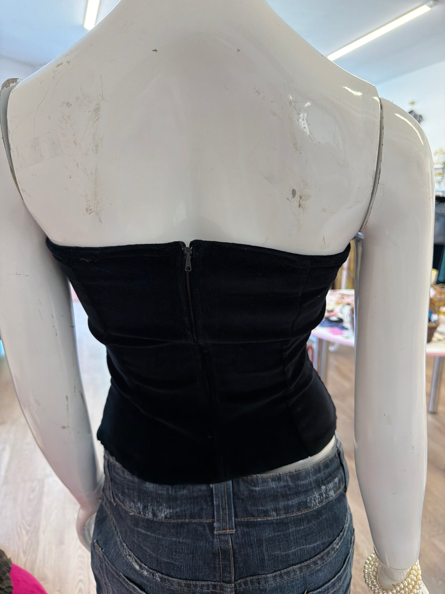 541 Black velvet boob tube top