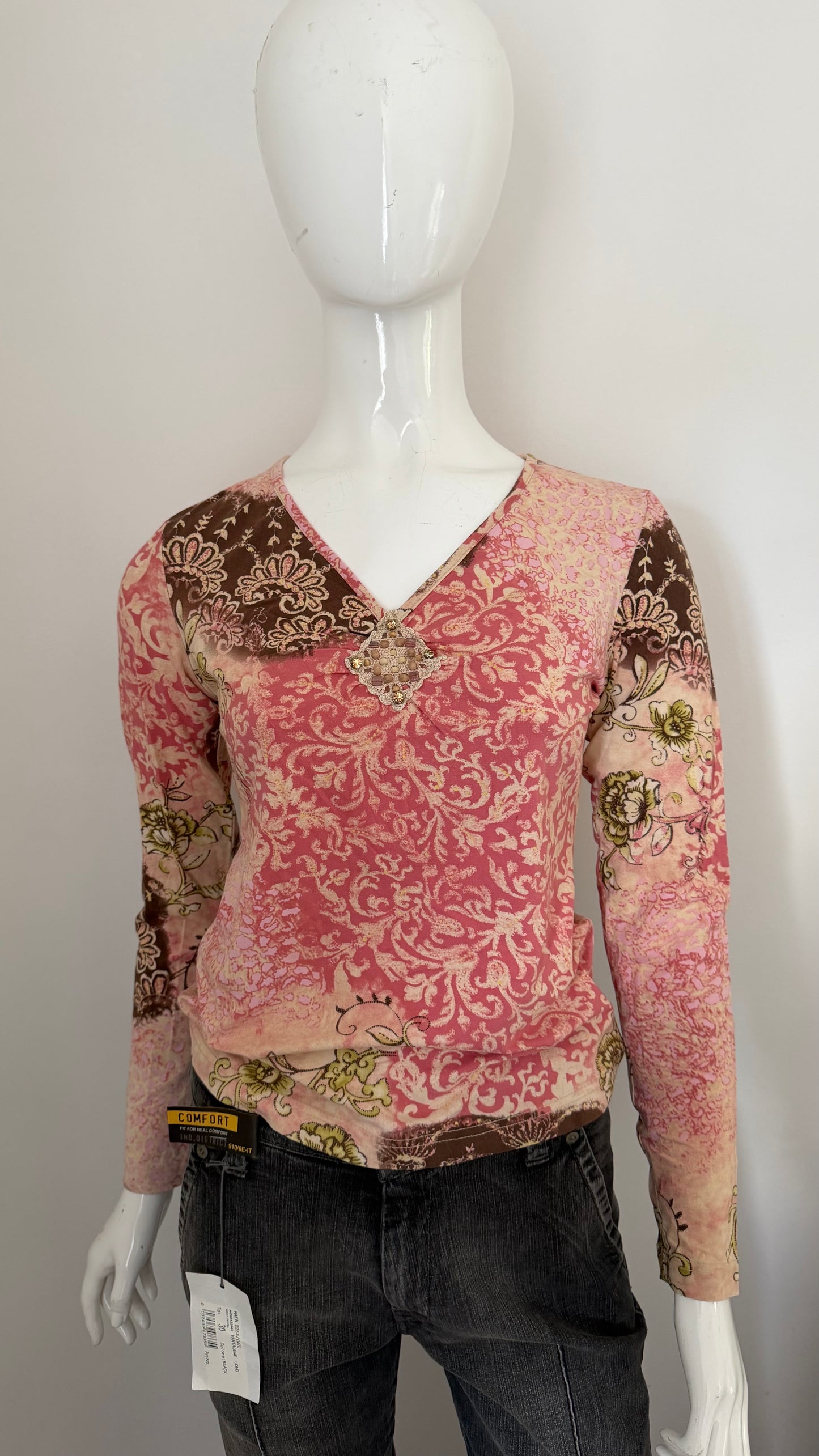 26 Pink patterned top