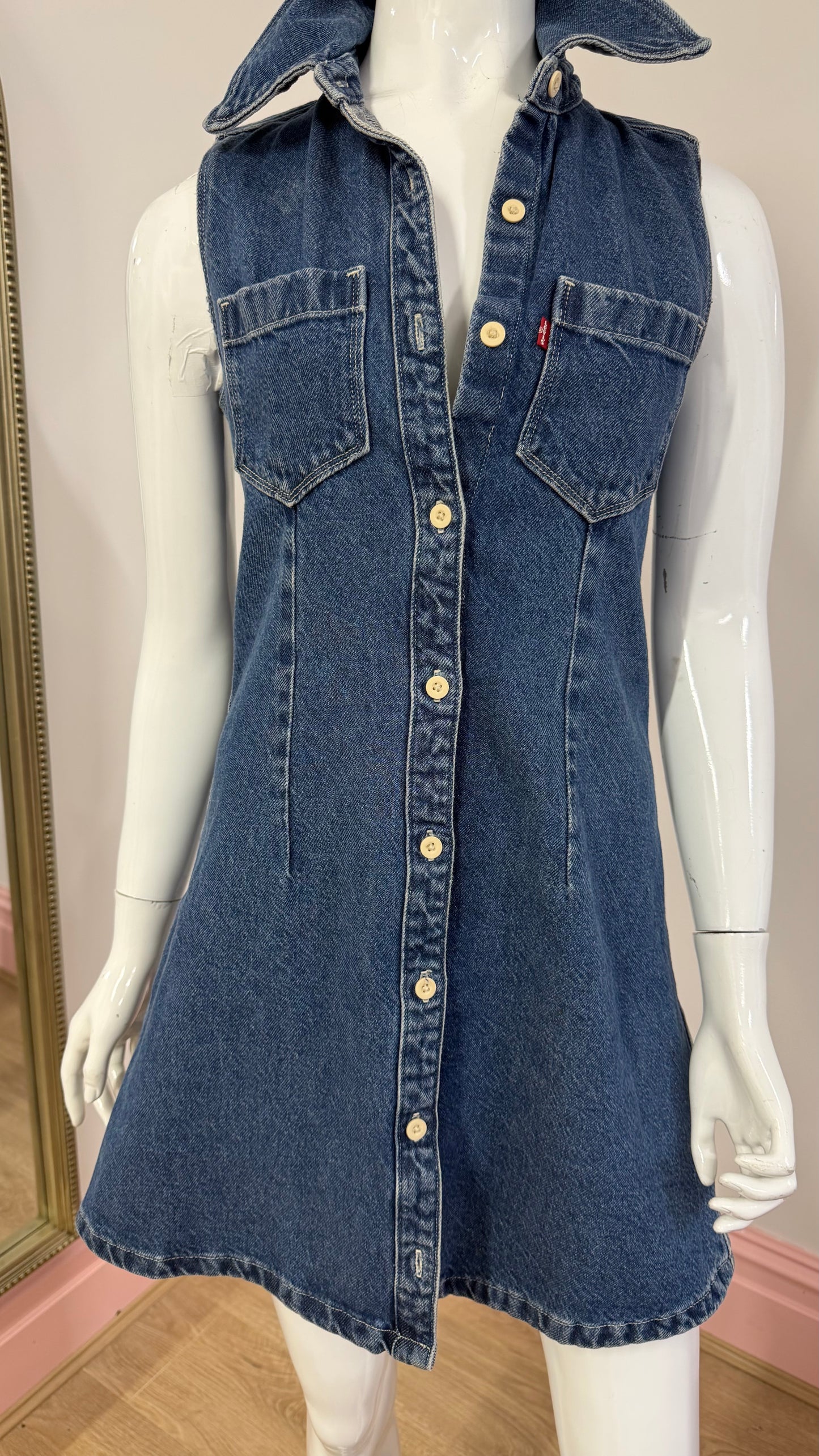 214 Levi’s denim dress