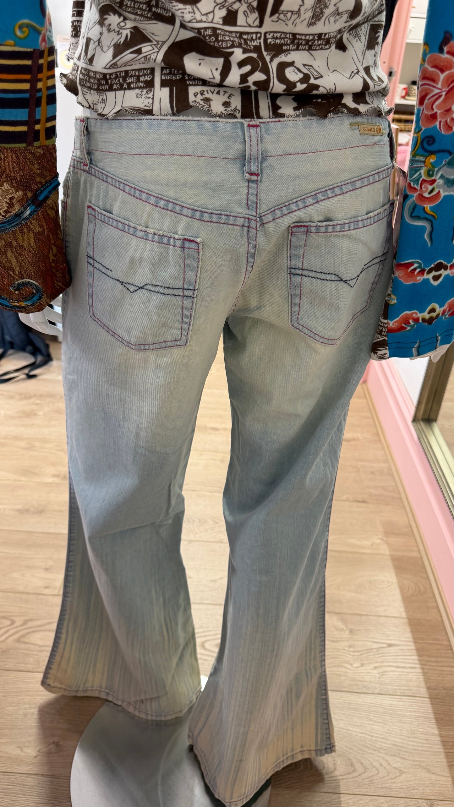 158 light wash flared jeans