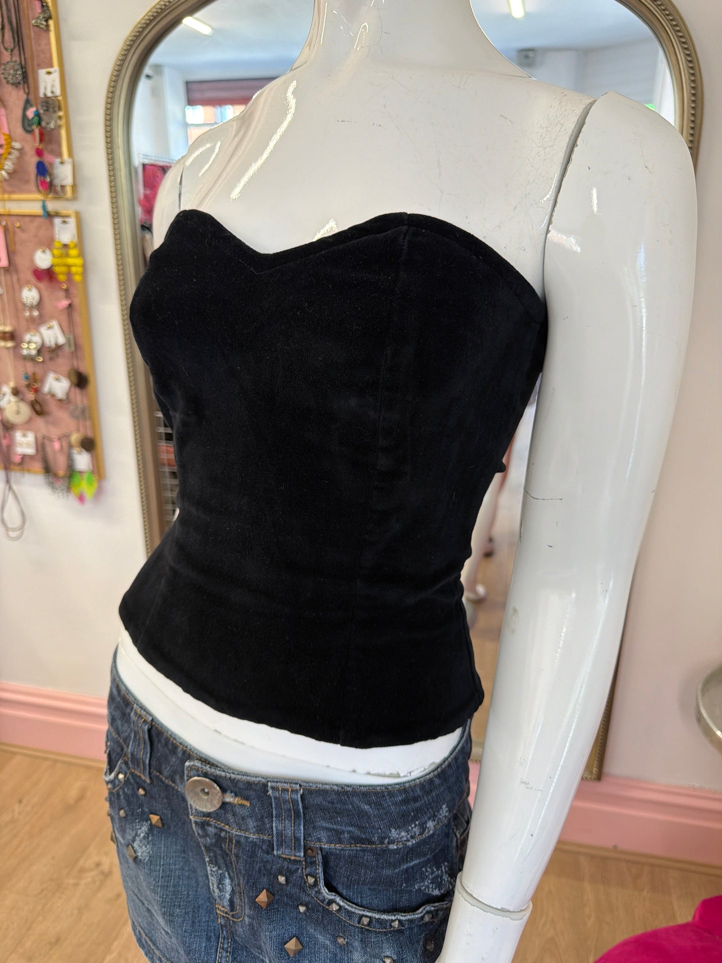 541 Black velvet boob tube top
