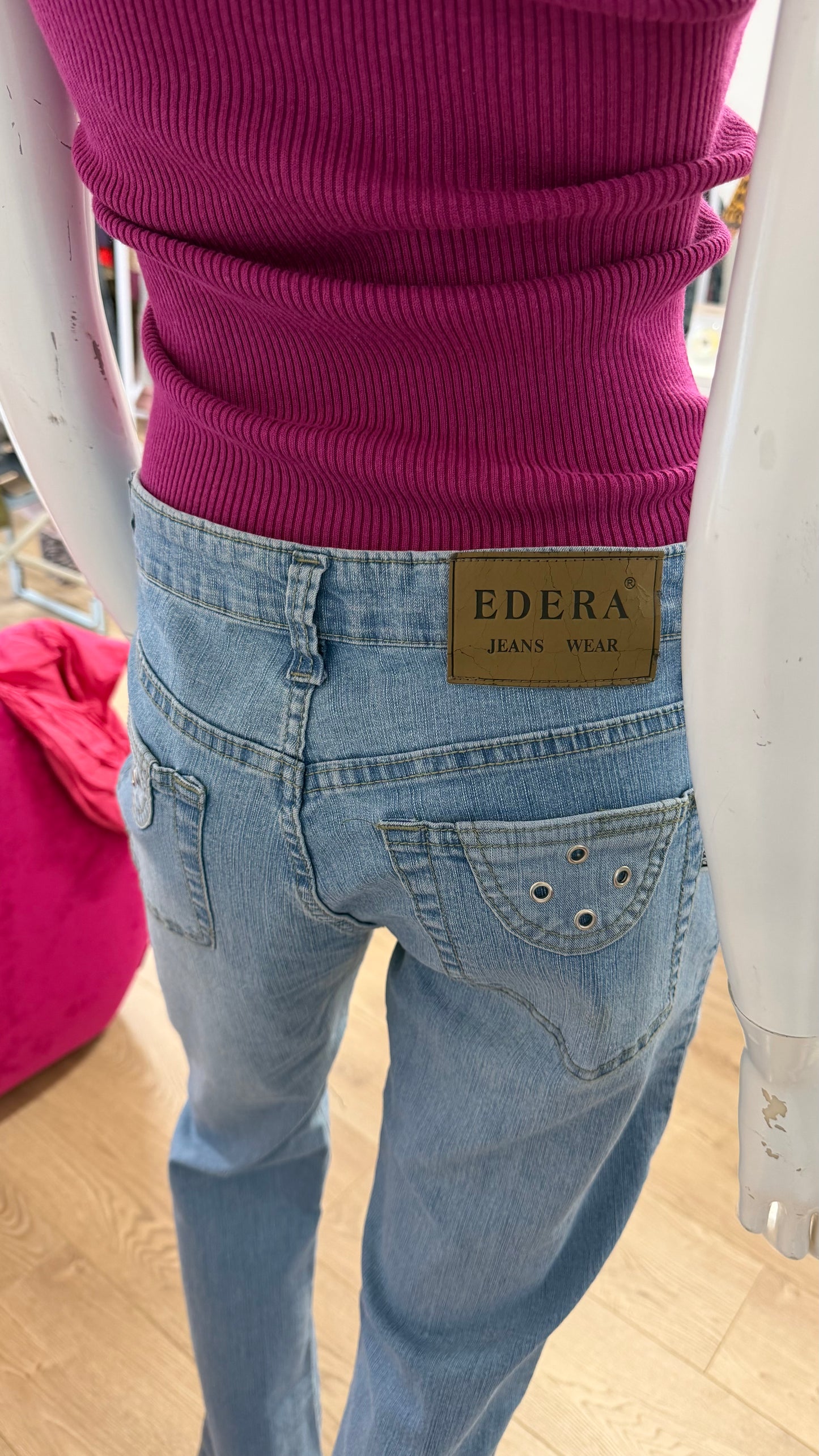163 Light blue jeans