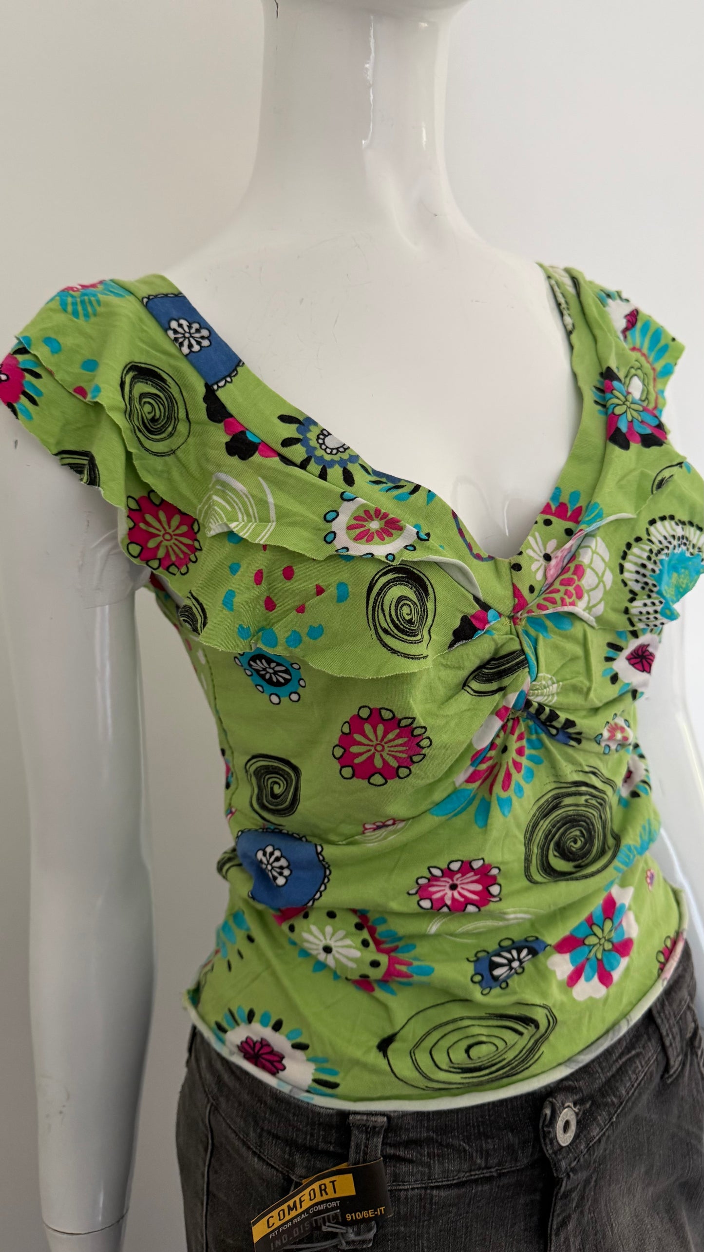 28 Green top