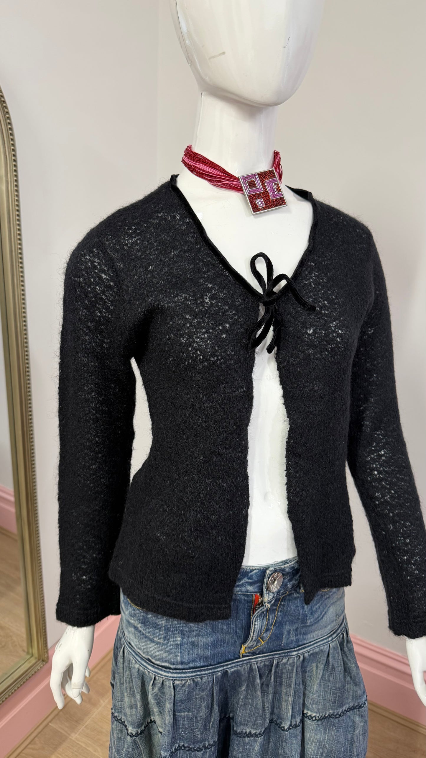 85 black tie cardy