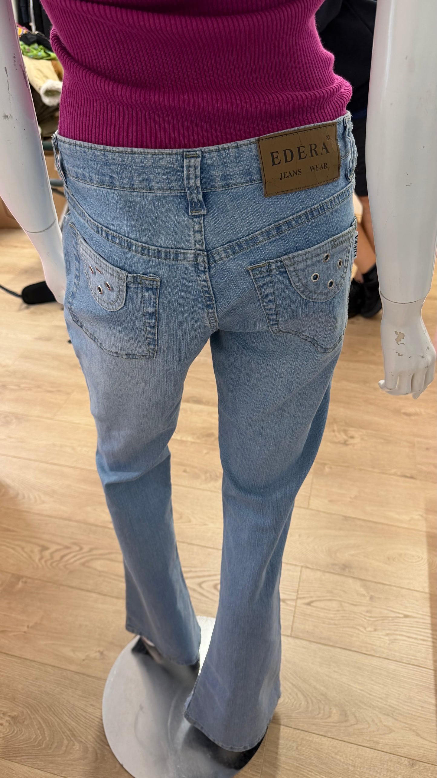 163 Light blue jeans