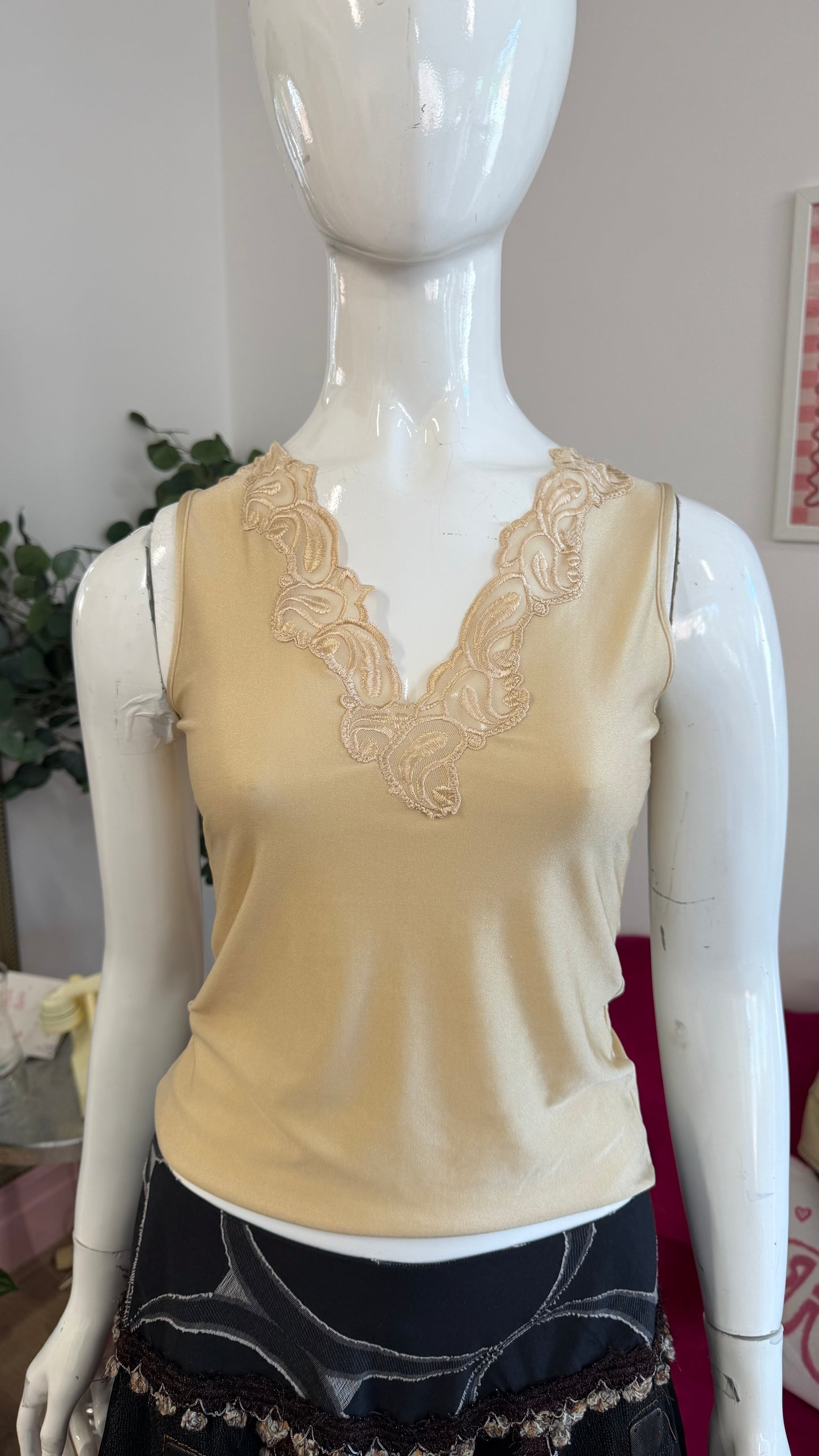 431 beige lace top
