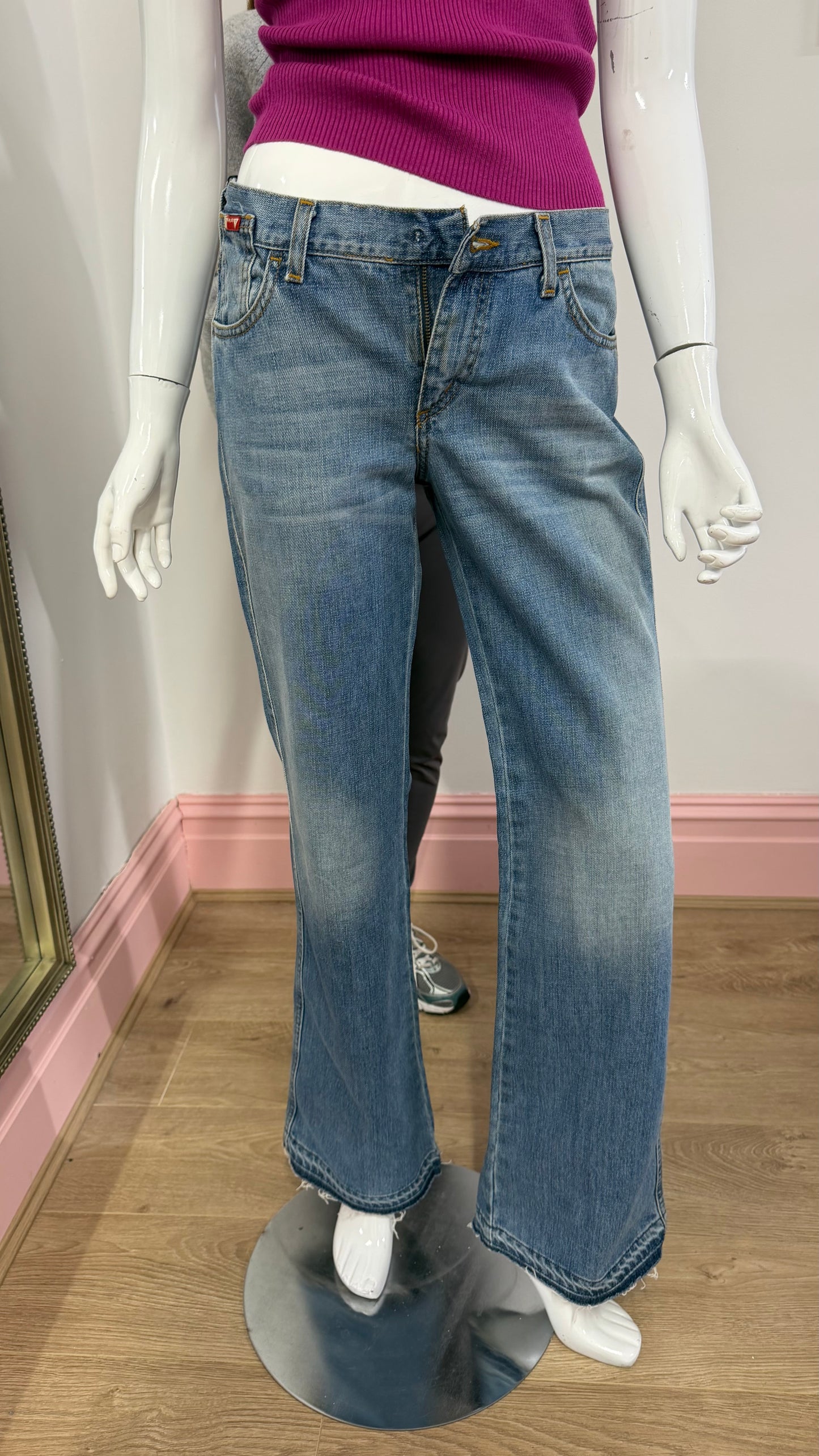 167 Guess denim jeans