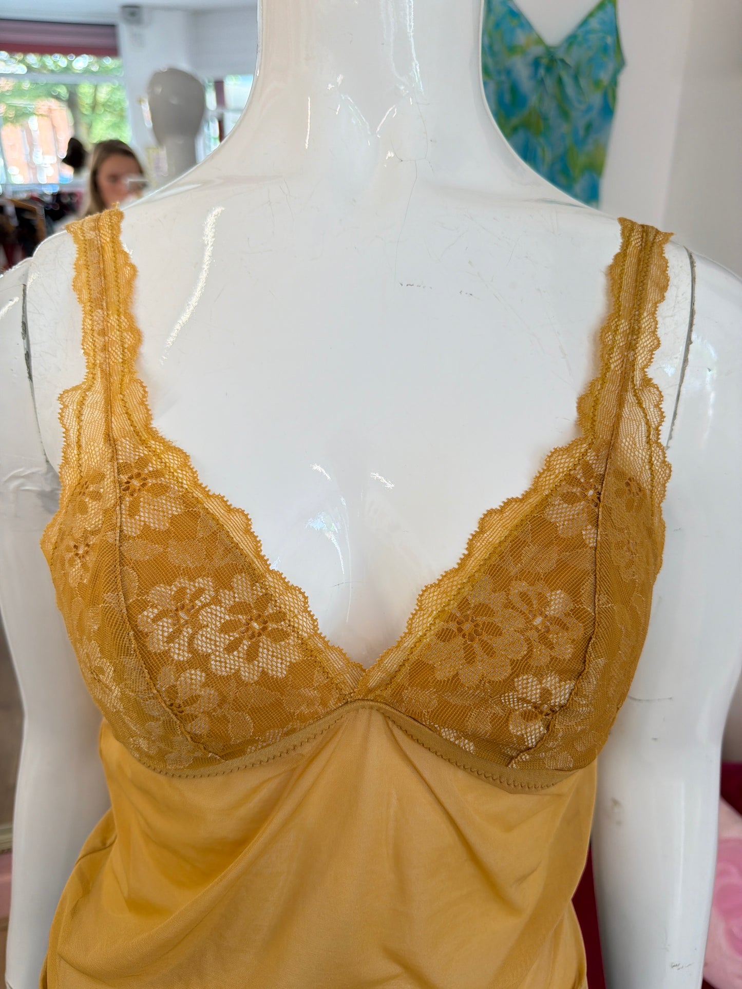 647 Gold cami top lace bra Size Small