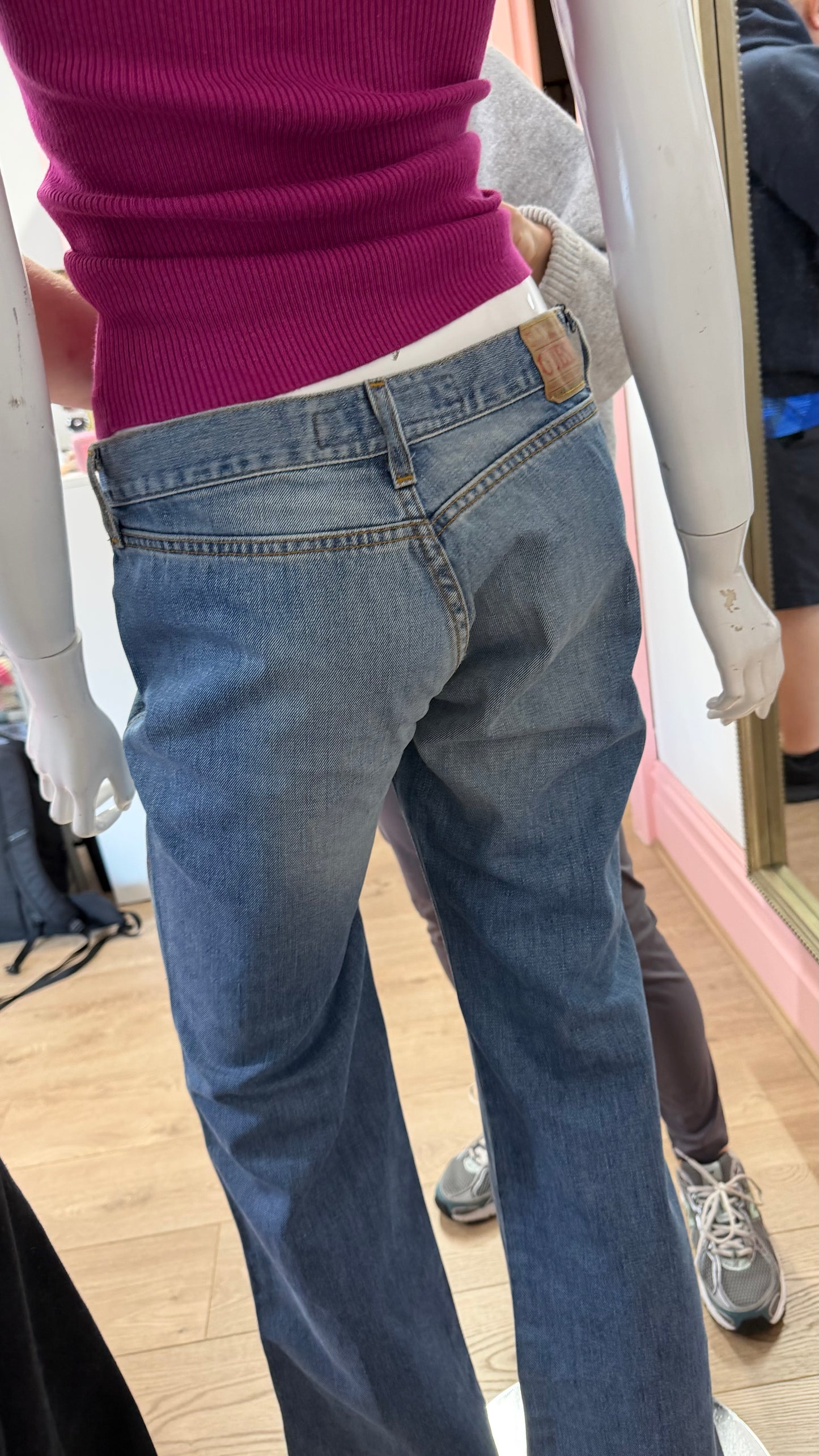 167 Guess denim jeans