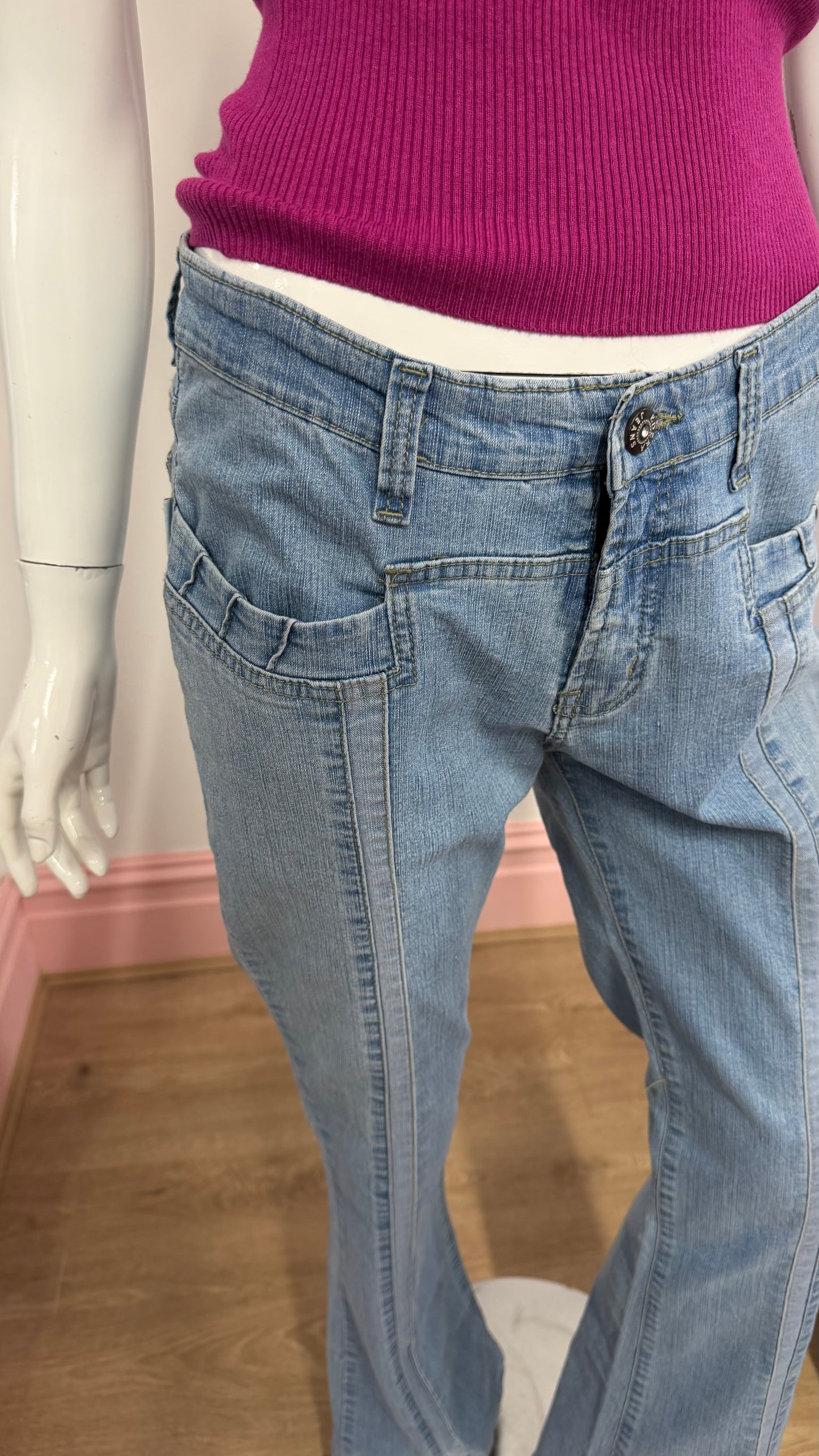 163 Light blue jeans
