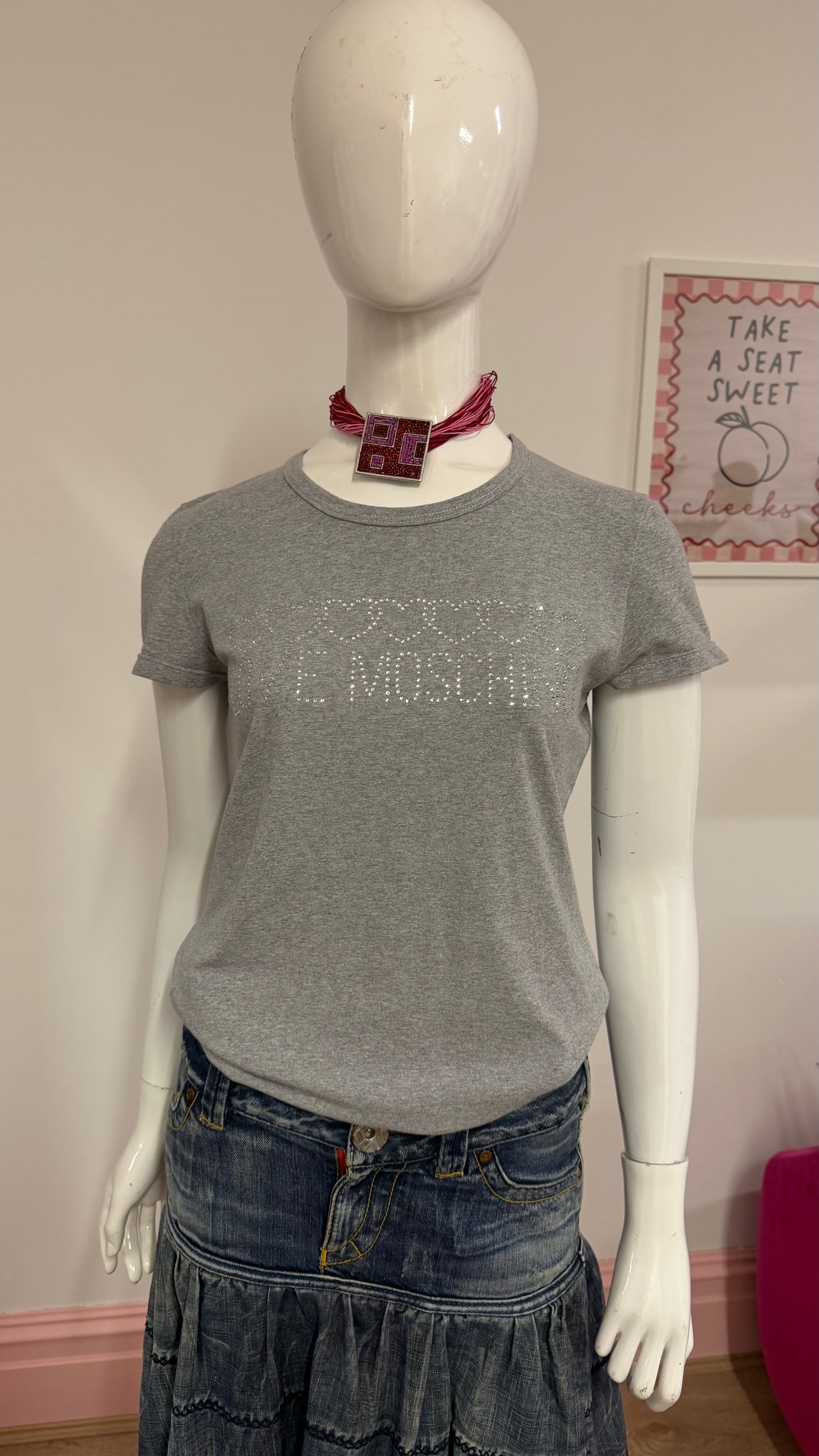 137 Moschino grey top