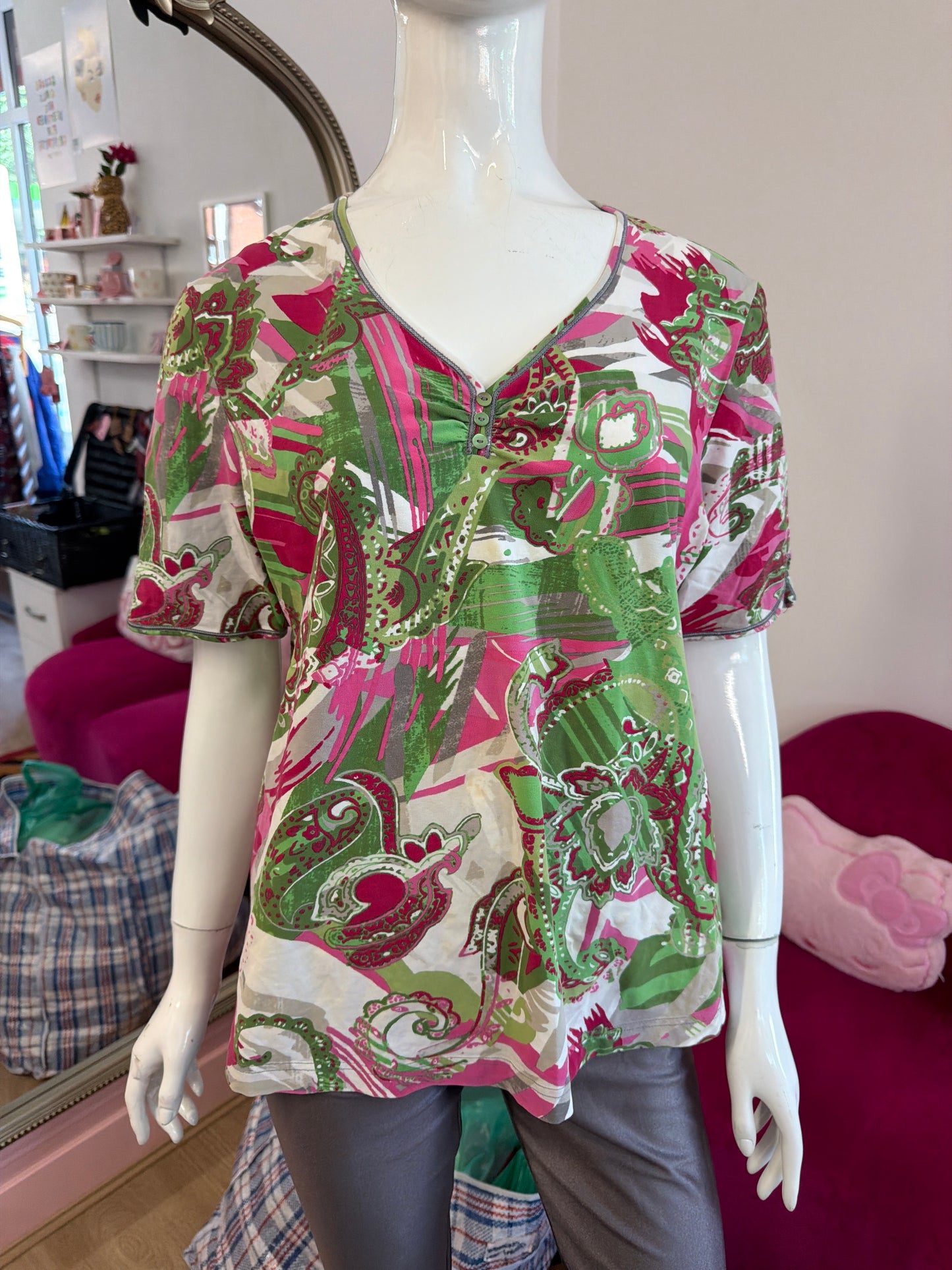 621 Gerry Weber Multi coloured top Size 18